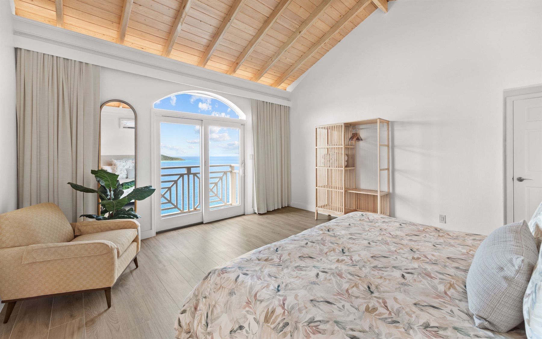 Isle Blue Haven villa photo.