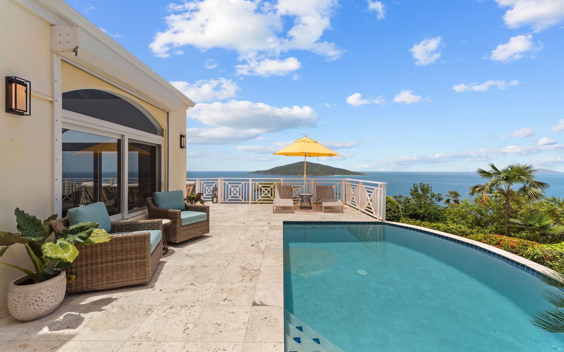 Isle Blue Haven villa photo.