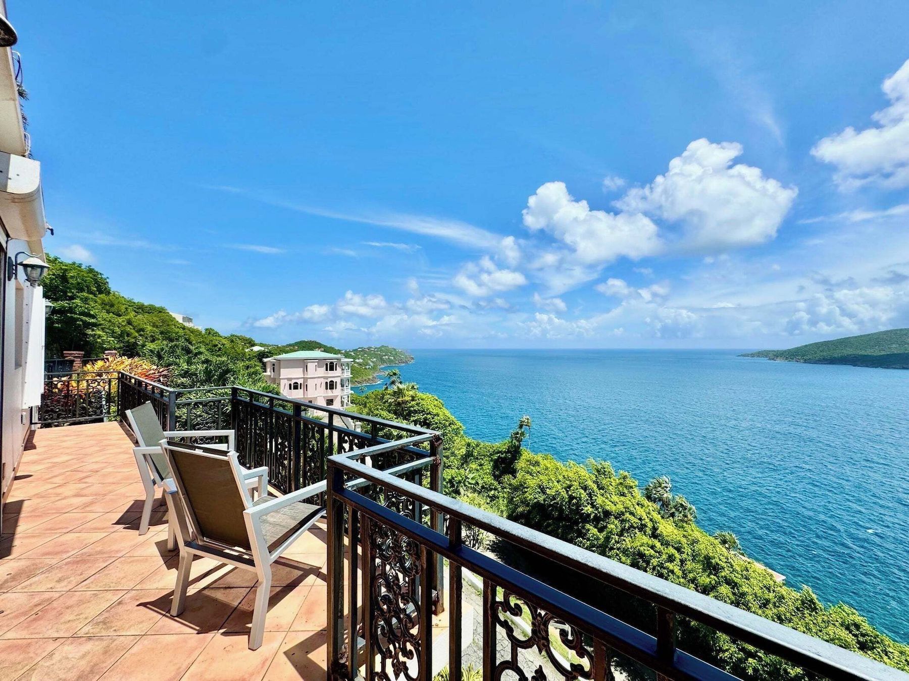 Stardust villa photo.