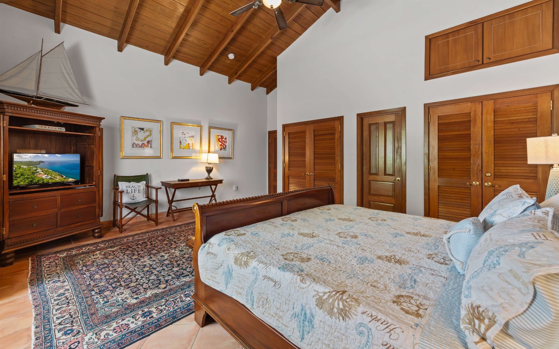Stardust villa photo.