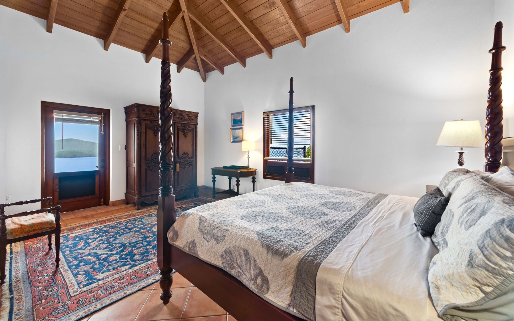Stardust villa photo.