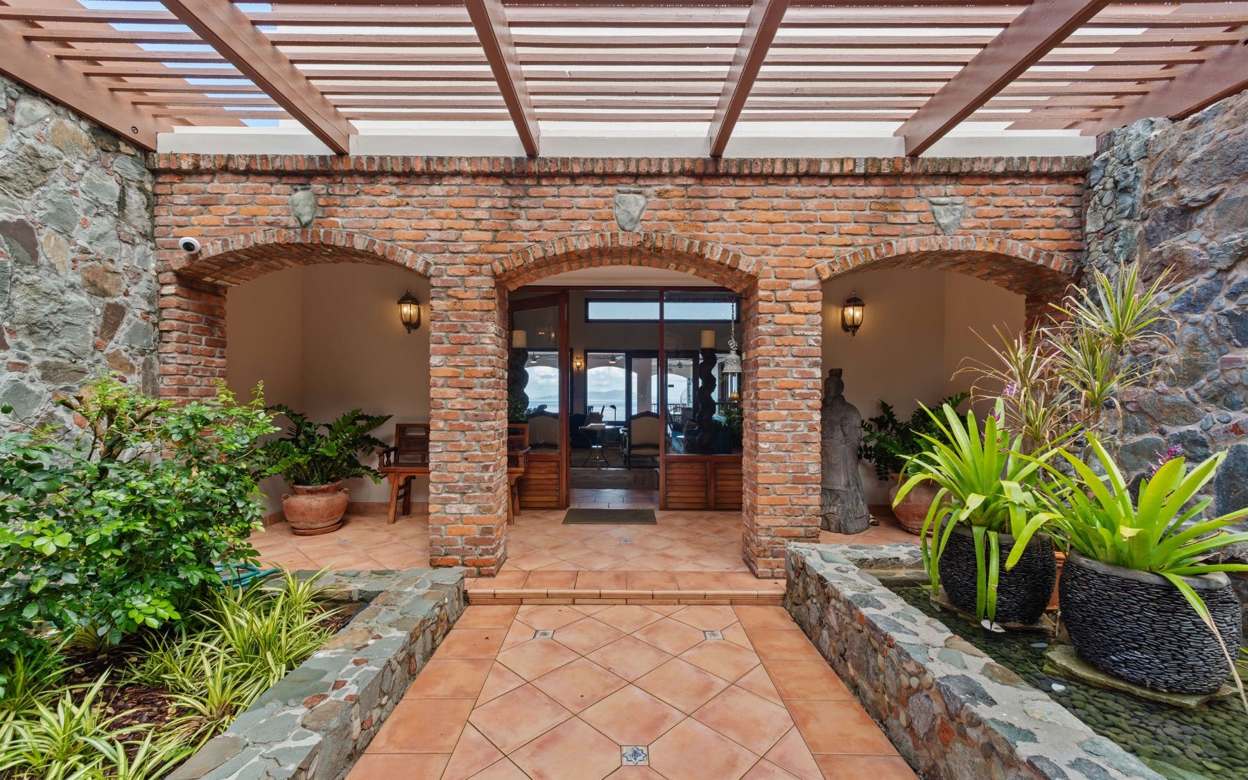 Stardust villa photo.