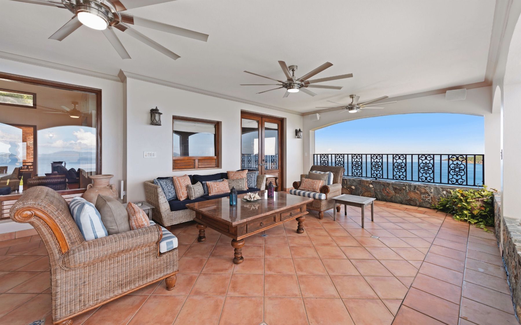 Stardust villa photo.