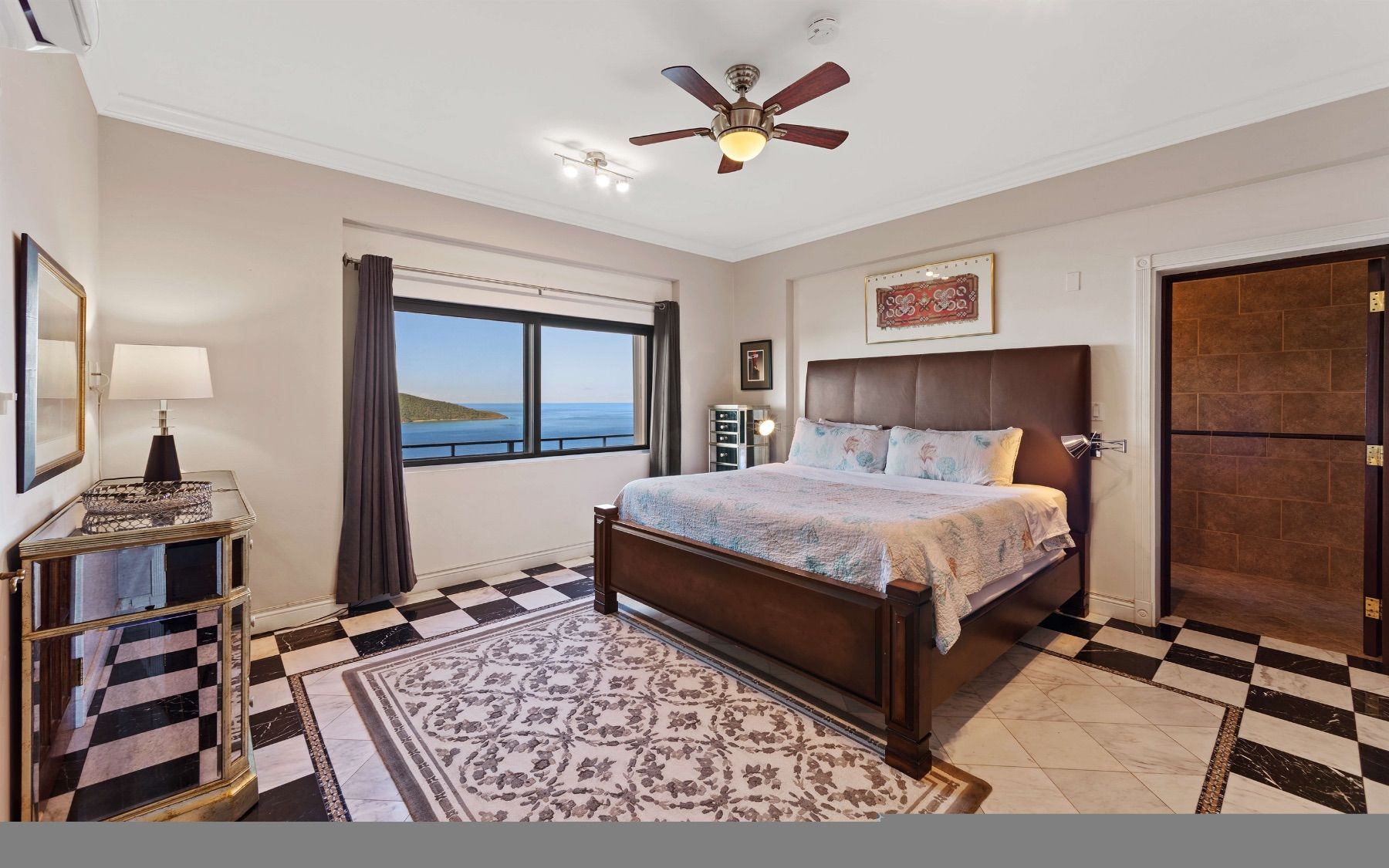 Stardust villa photo.