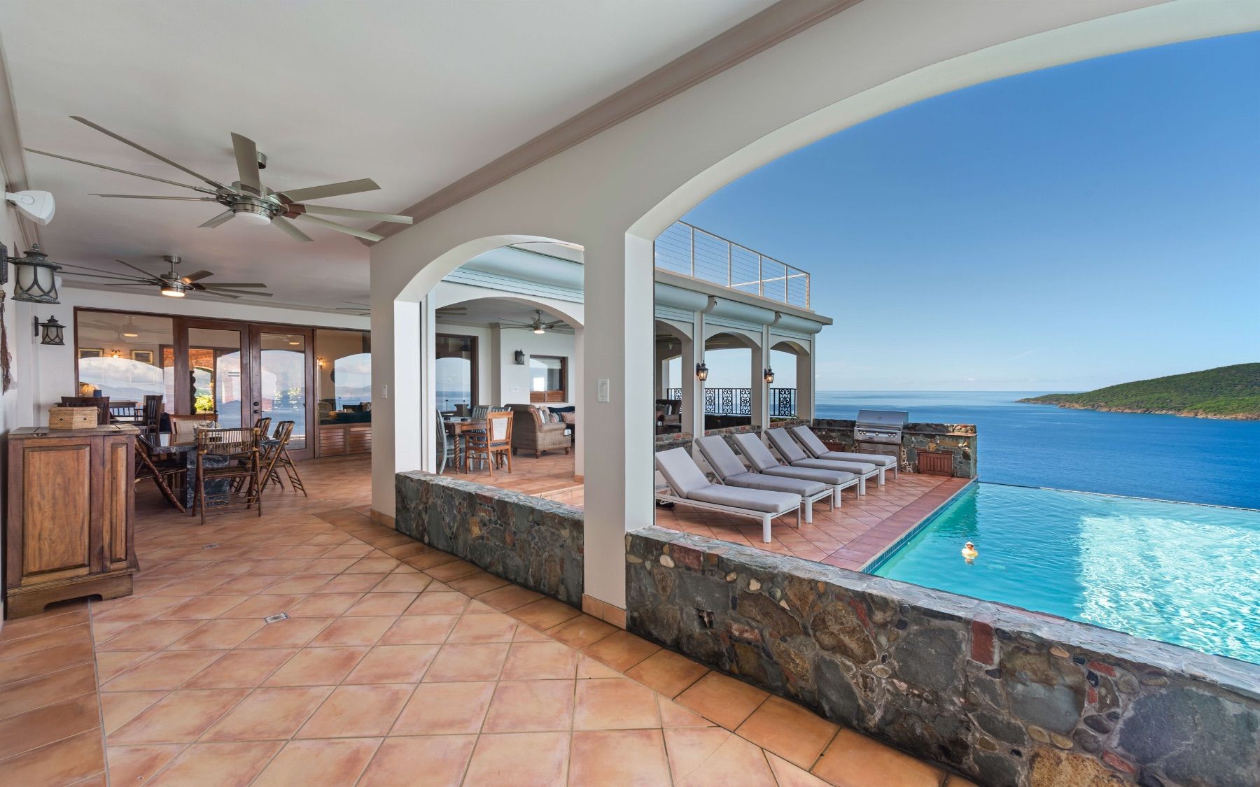 Stardust villa photo.