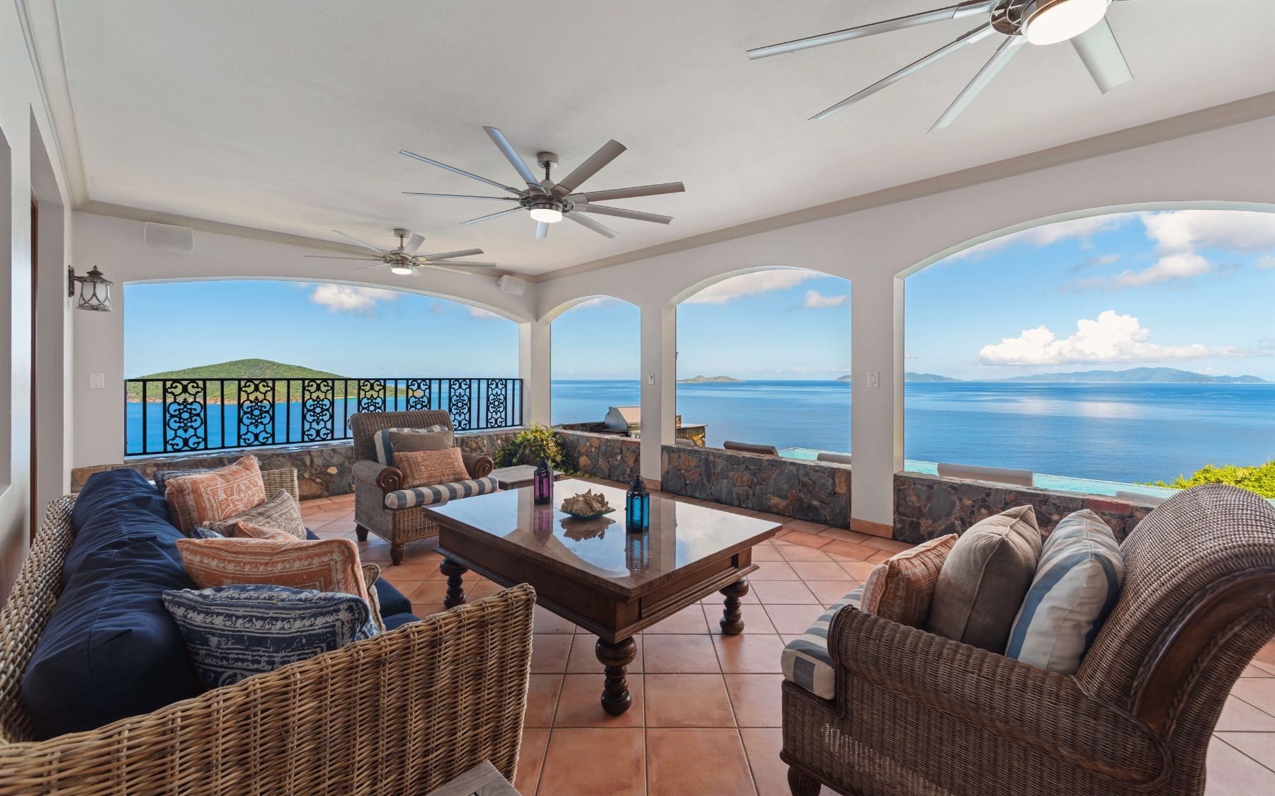 Stardust villa photo.