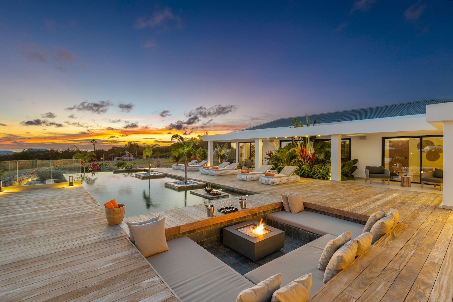 Nuit Jade villa photo.