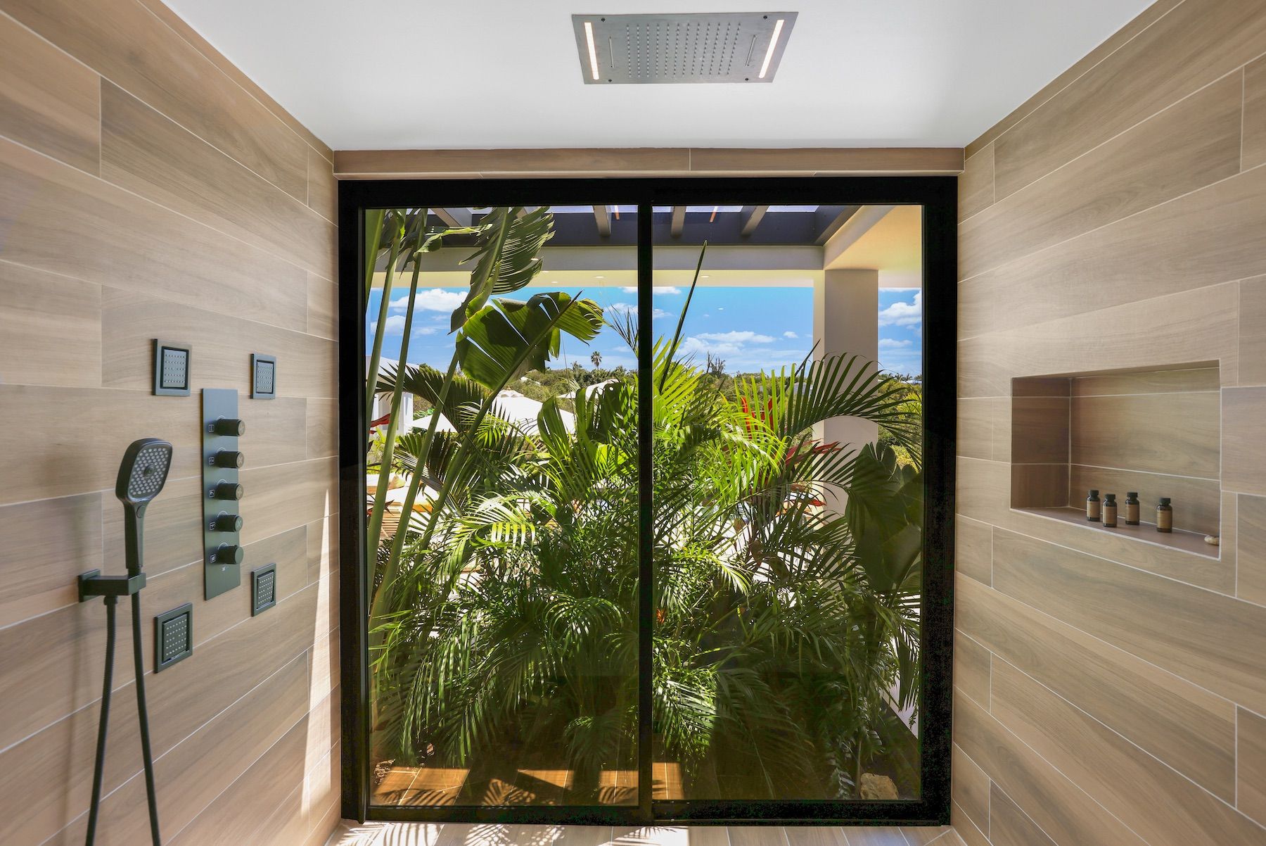 Nuit Jade villa photo.