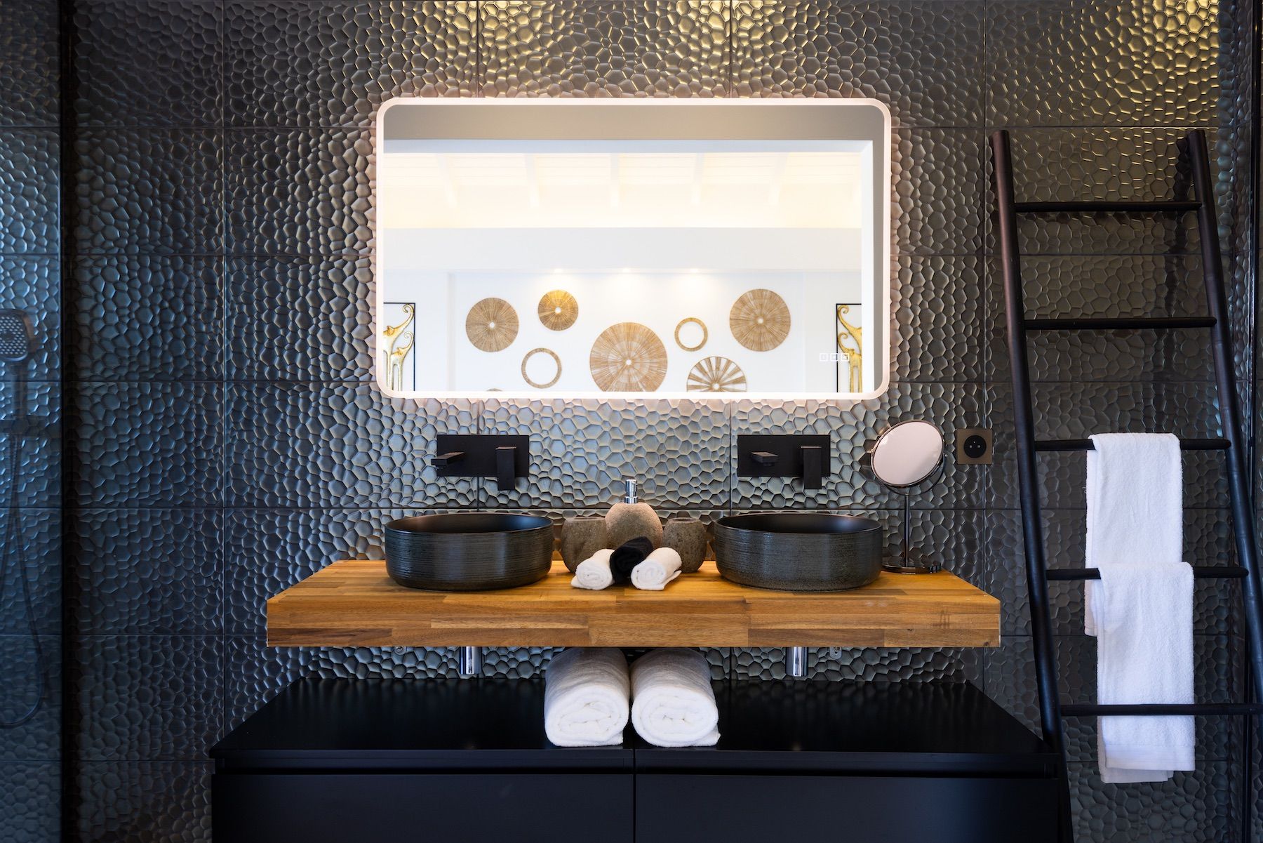 Nuit Jade villa photo.