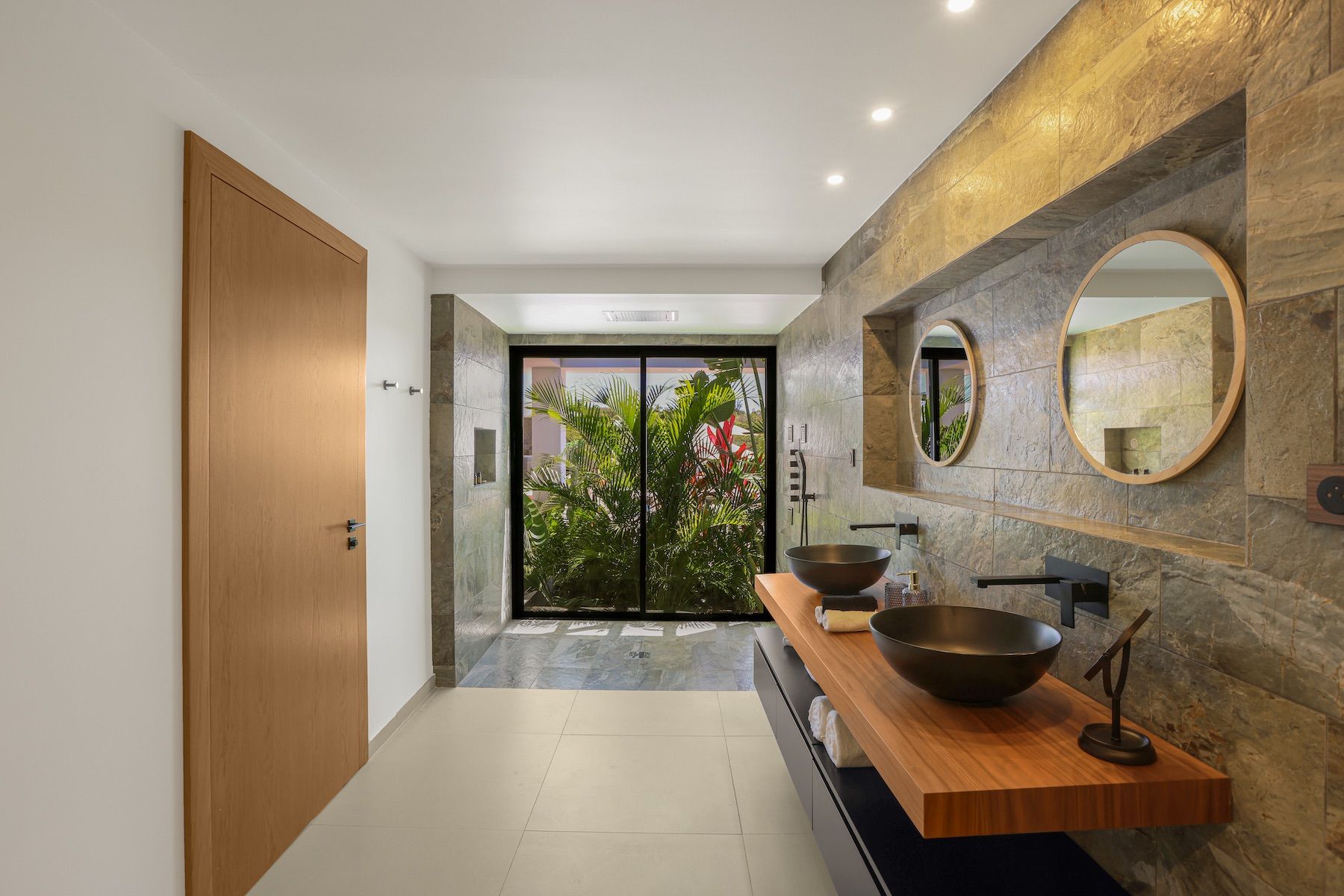 Nuit Jade villa photo.