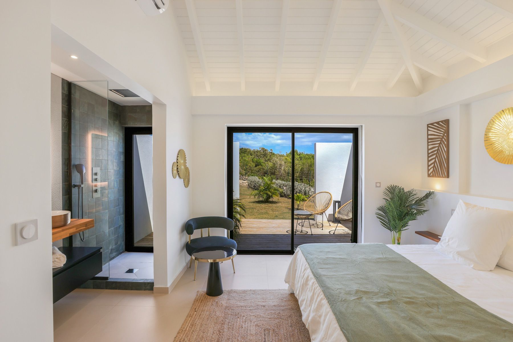 Nuit Jade villa photo.