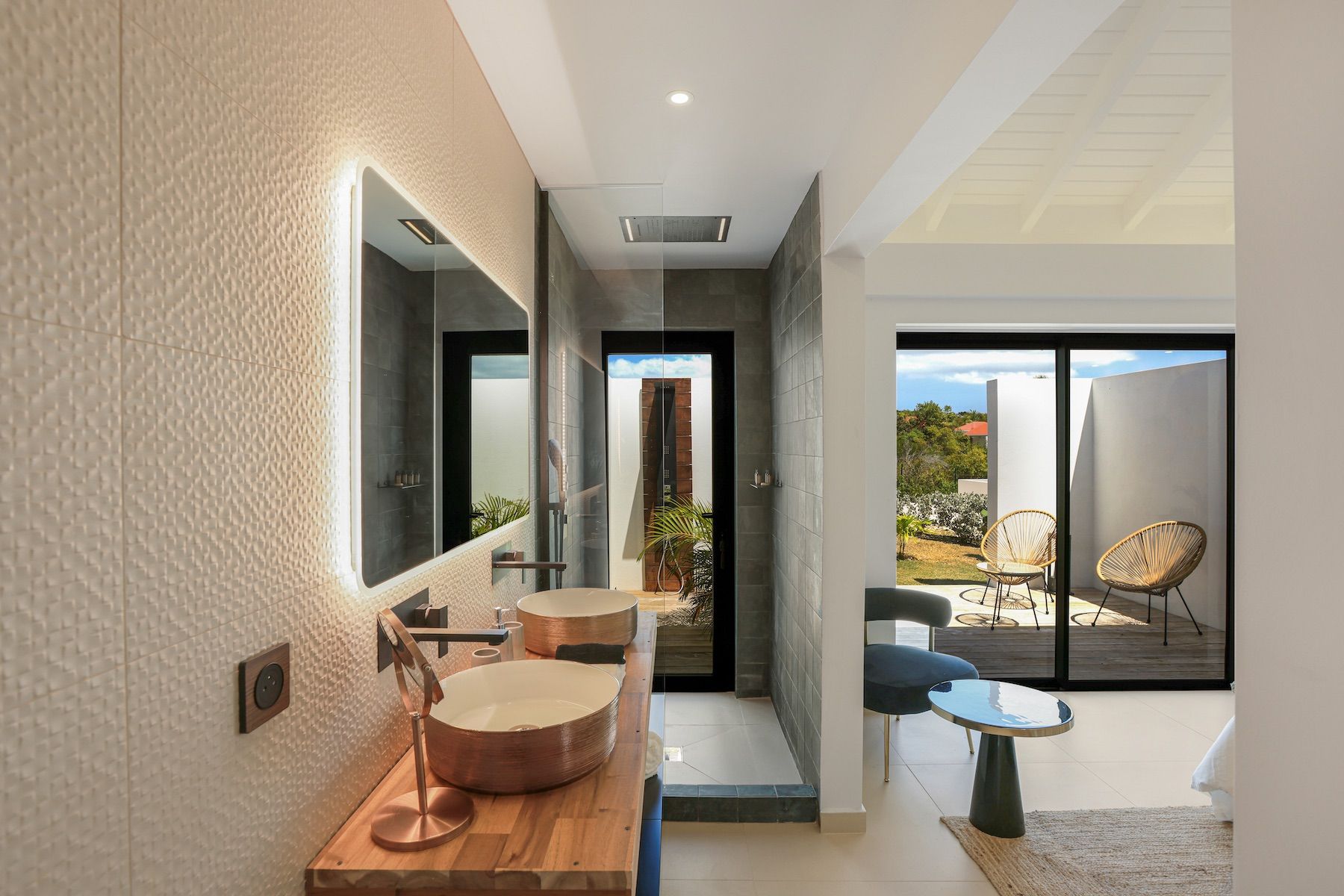 Nuit Jade villa photo.