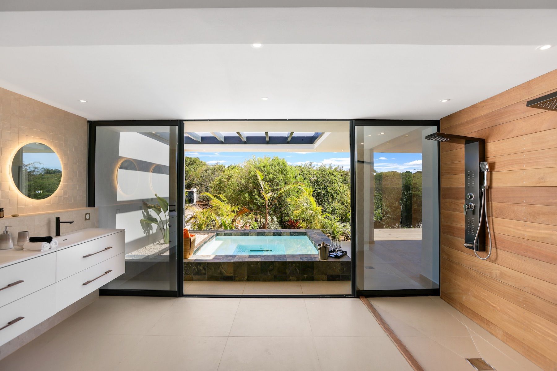 Nuit Jade villa photo.