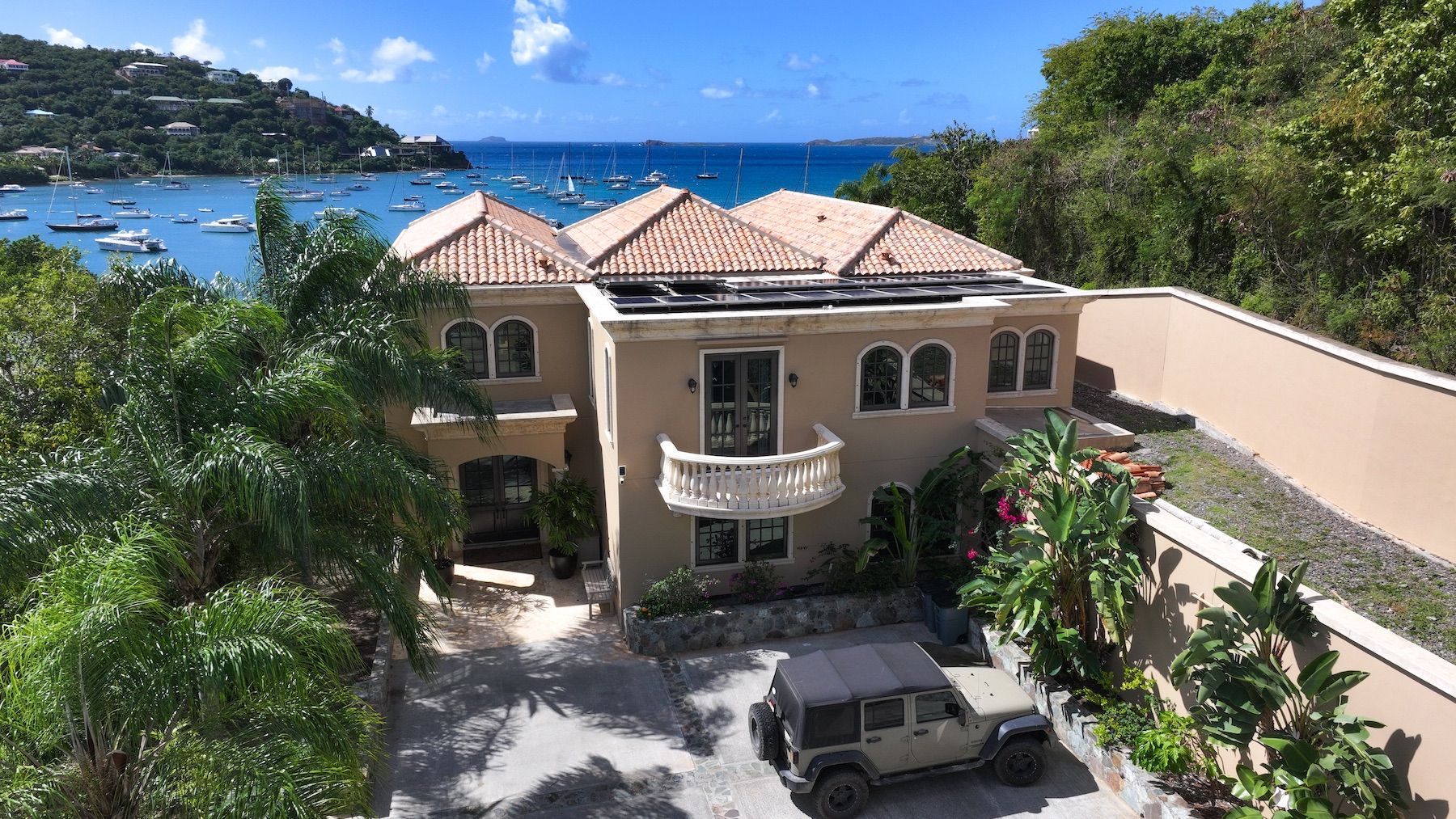 Cruz on Inn villa photo.