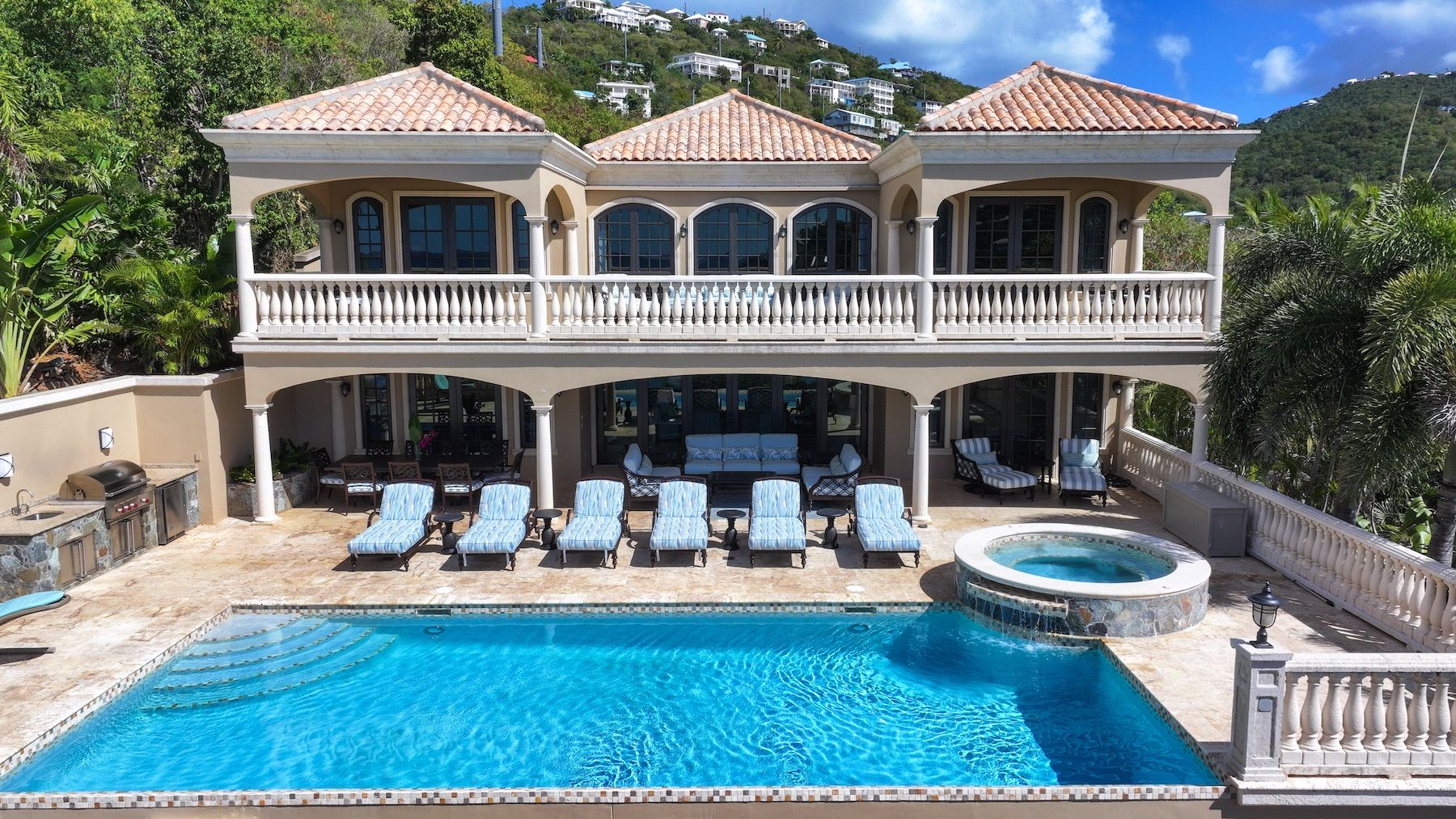 Cruz on Inn villa photo.