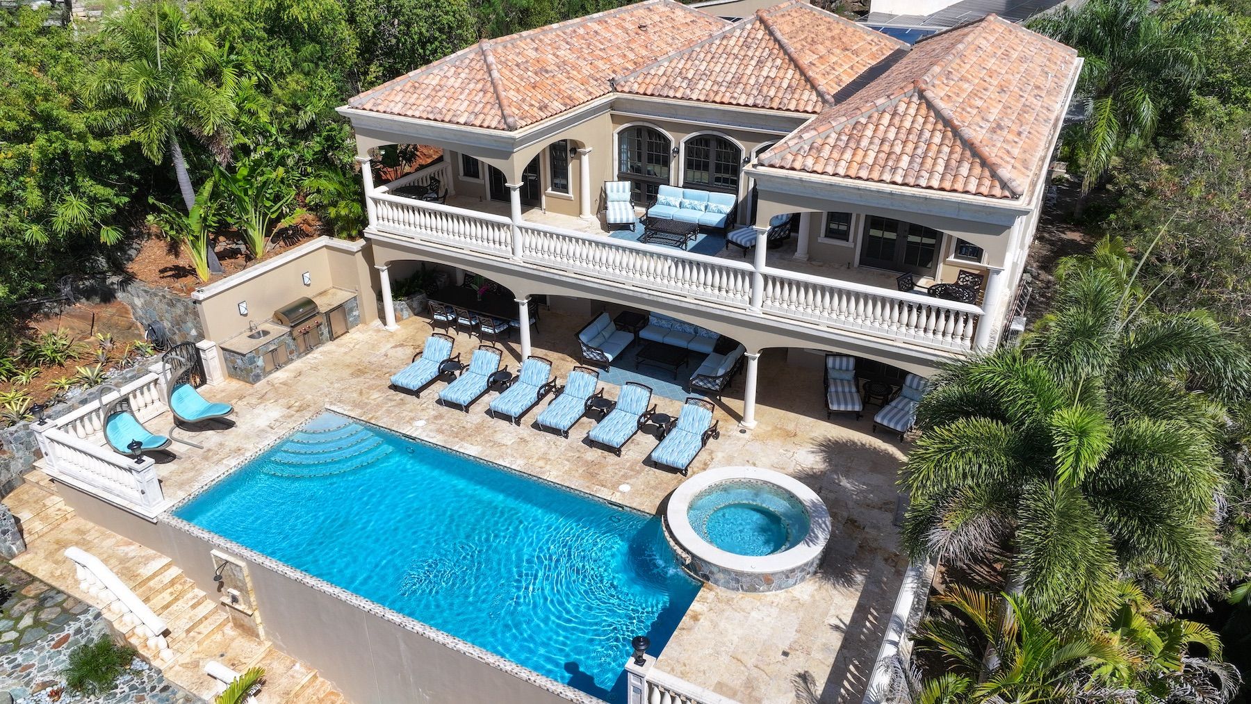 Cruz on Inn villa photo.