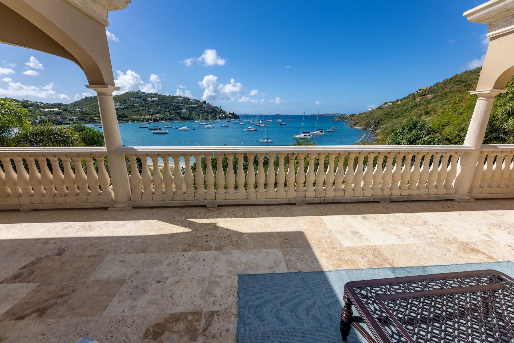Cruz on Inn villa photo.