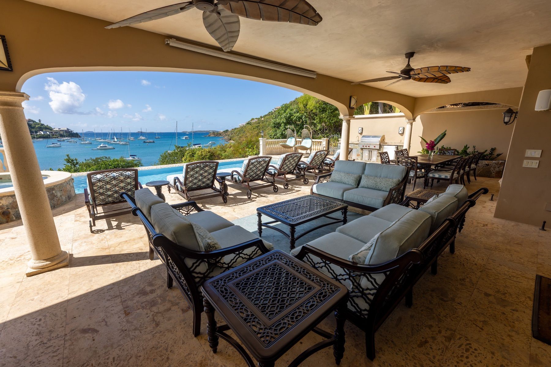 Cruz on Inn villa photo.