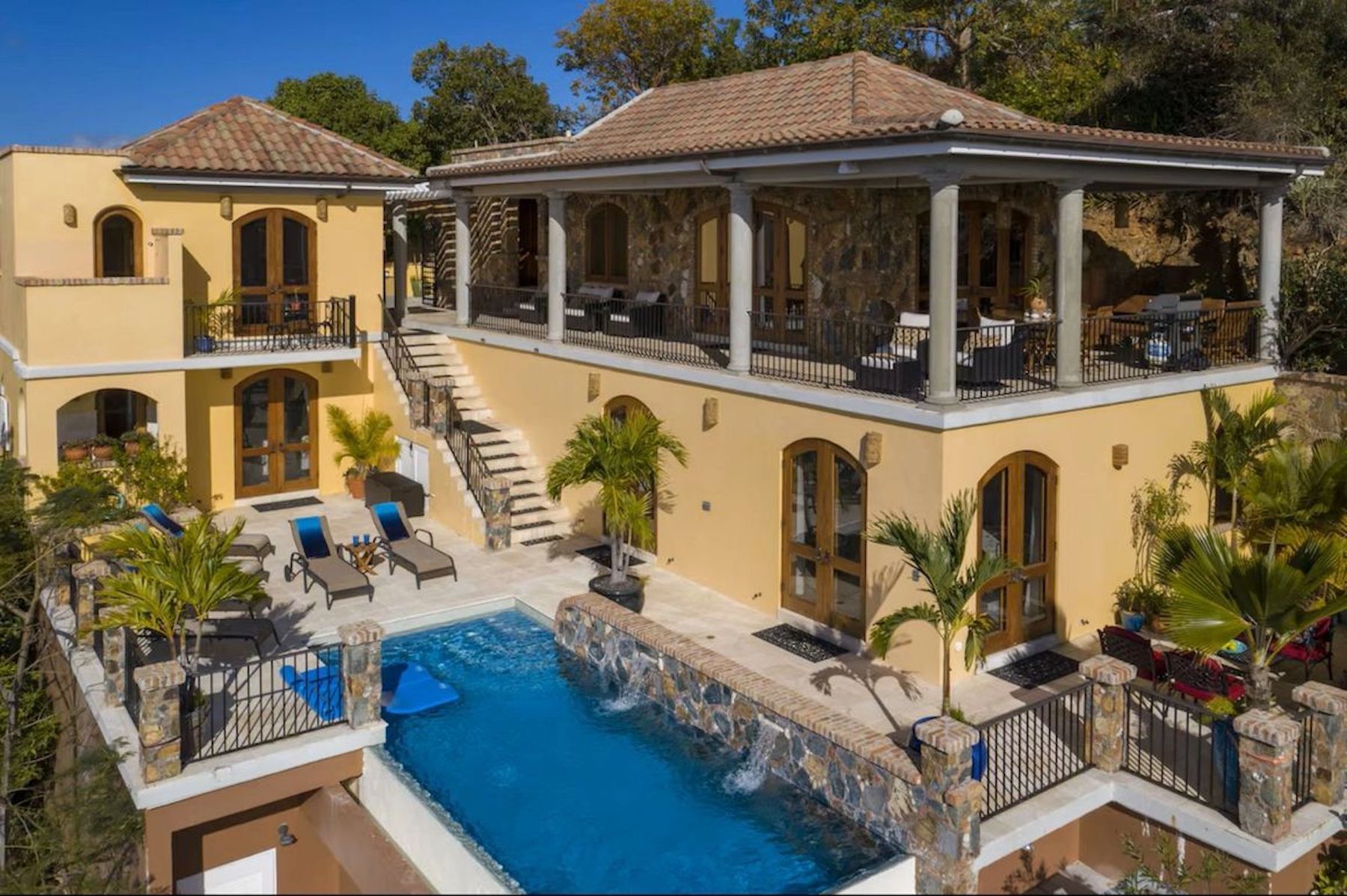 South Shore villa photo.
