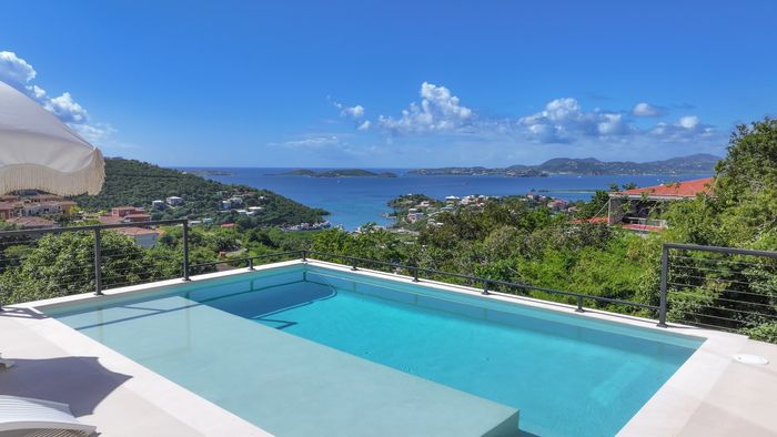 Salty Alibi villa photo.