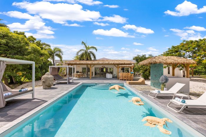 Nirvana villa photo.