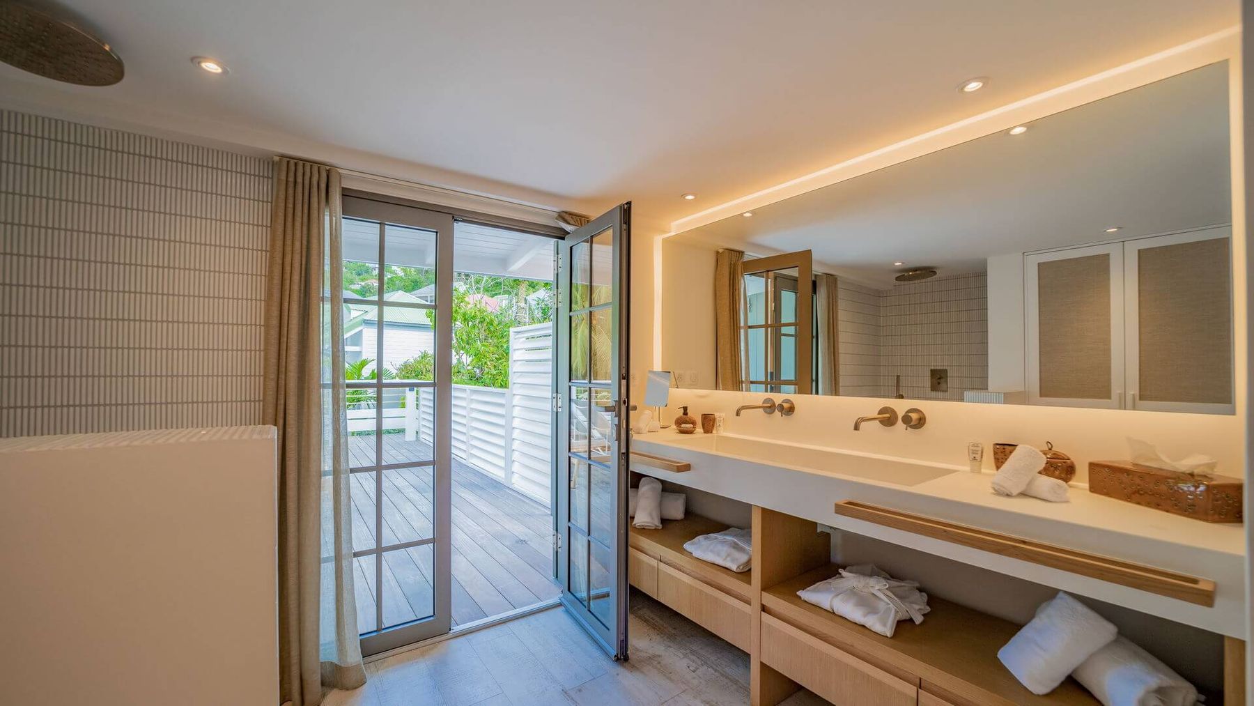 Colette villa photo.
