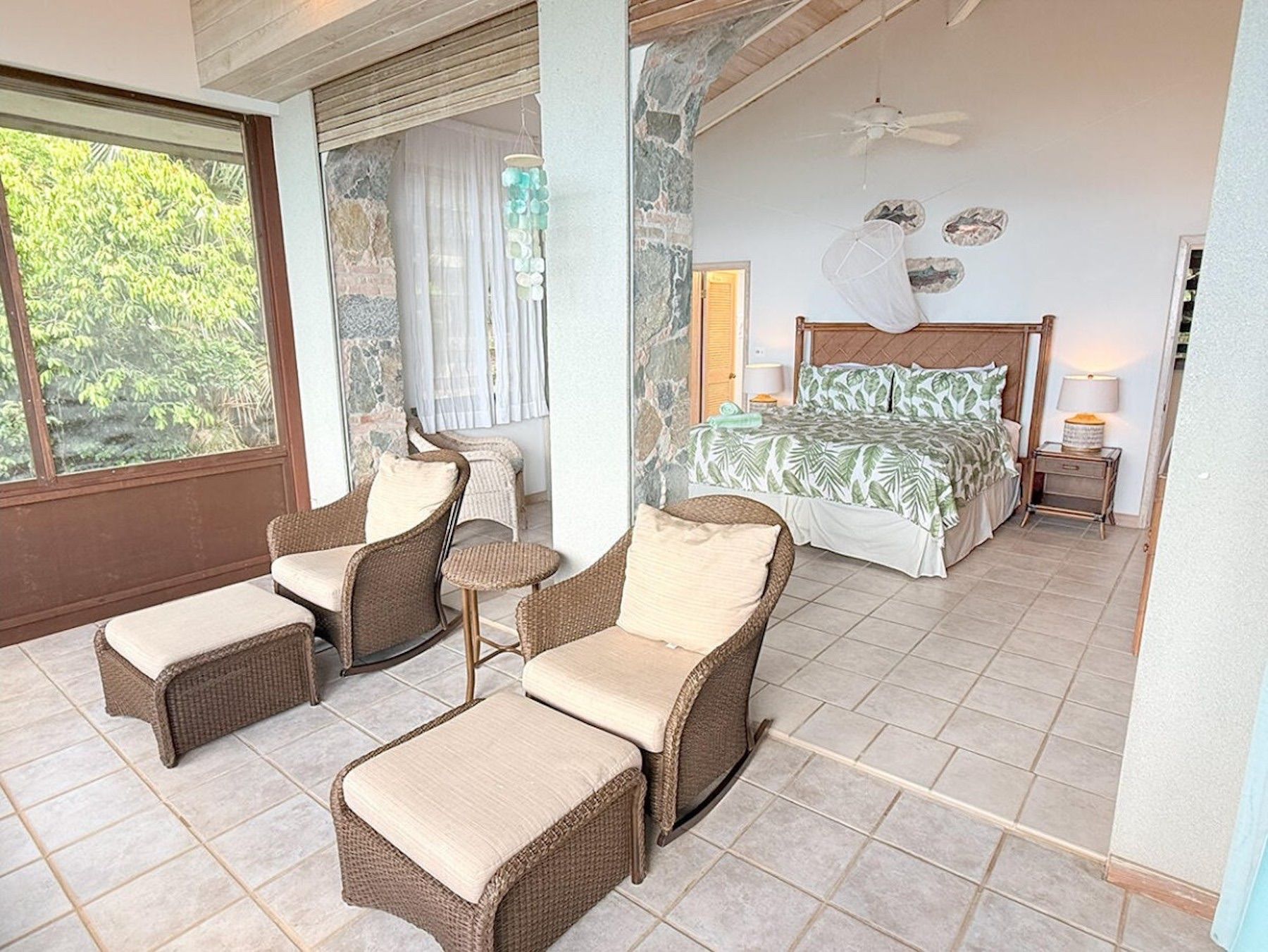 Anole villa photo.