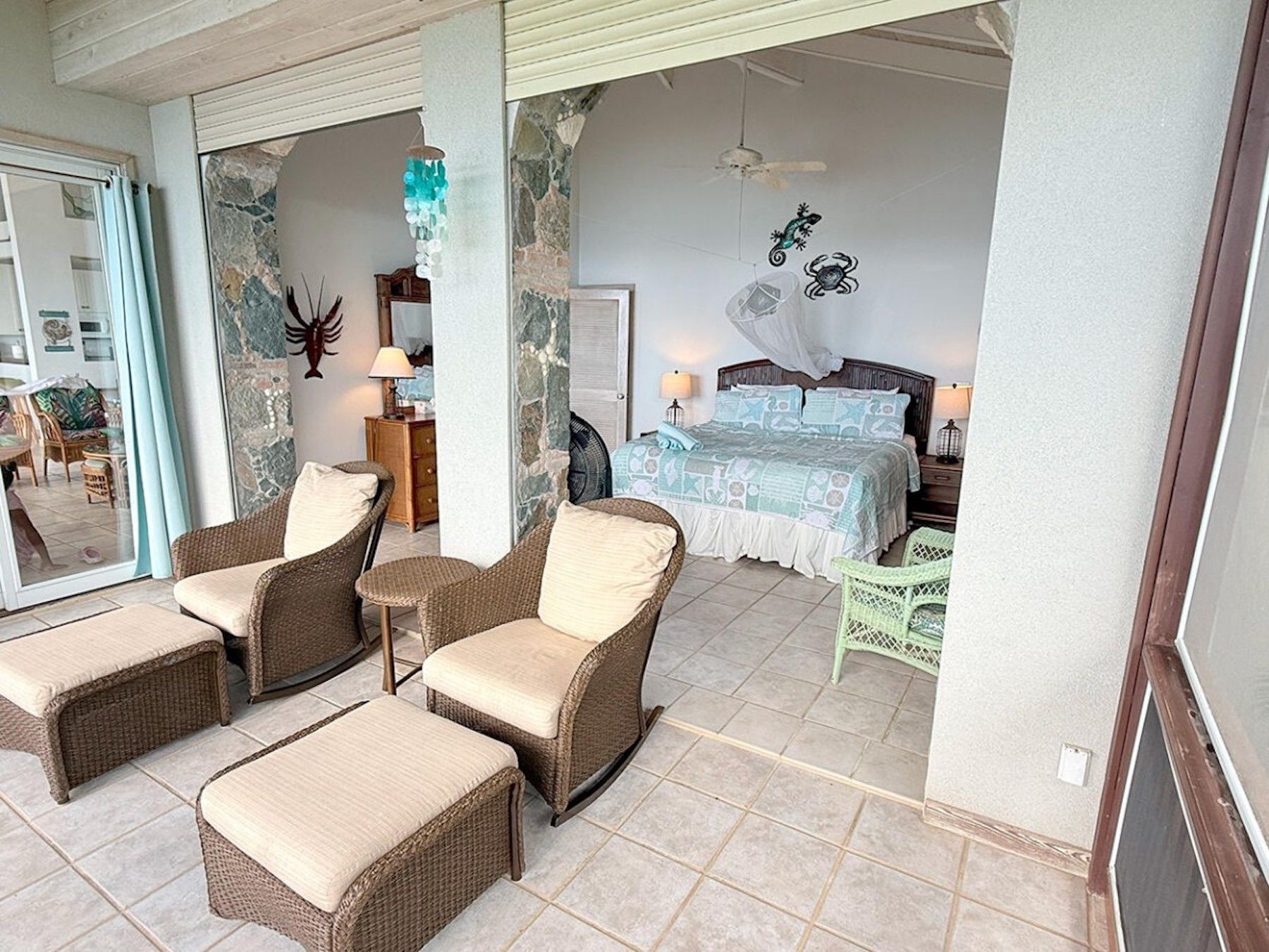 Anole villa photo.