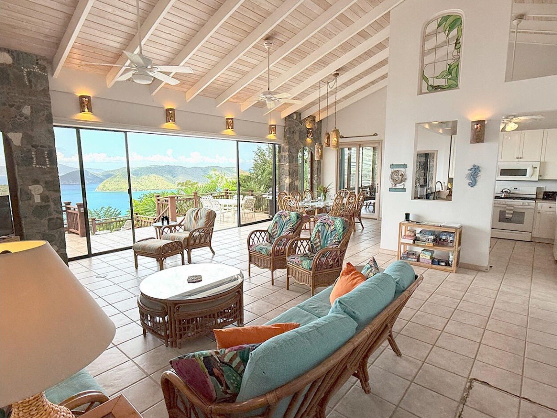 Anole villa photo.