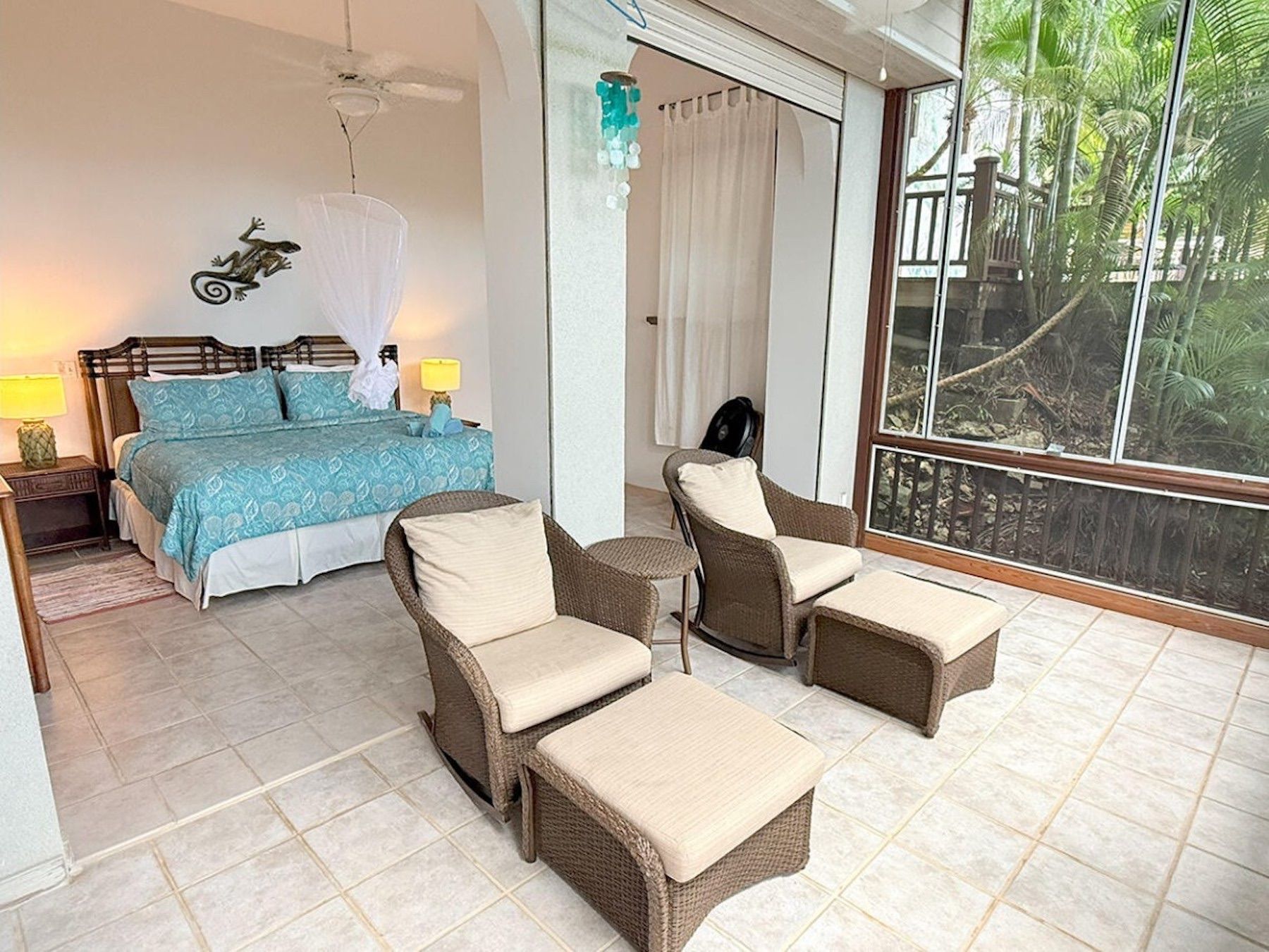 Anole villa photo.