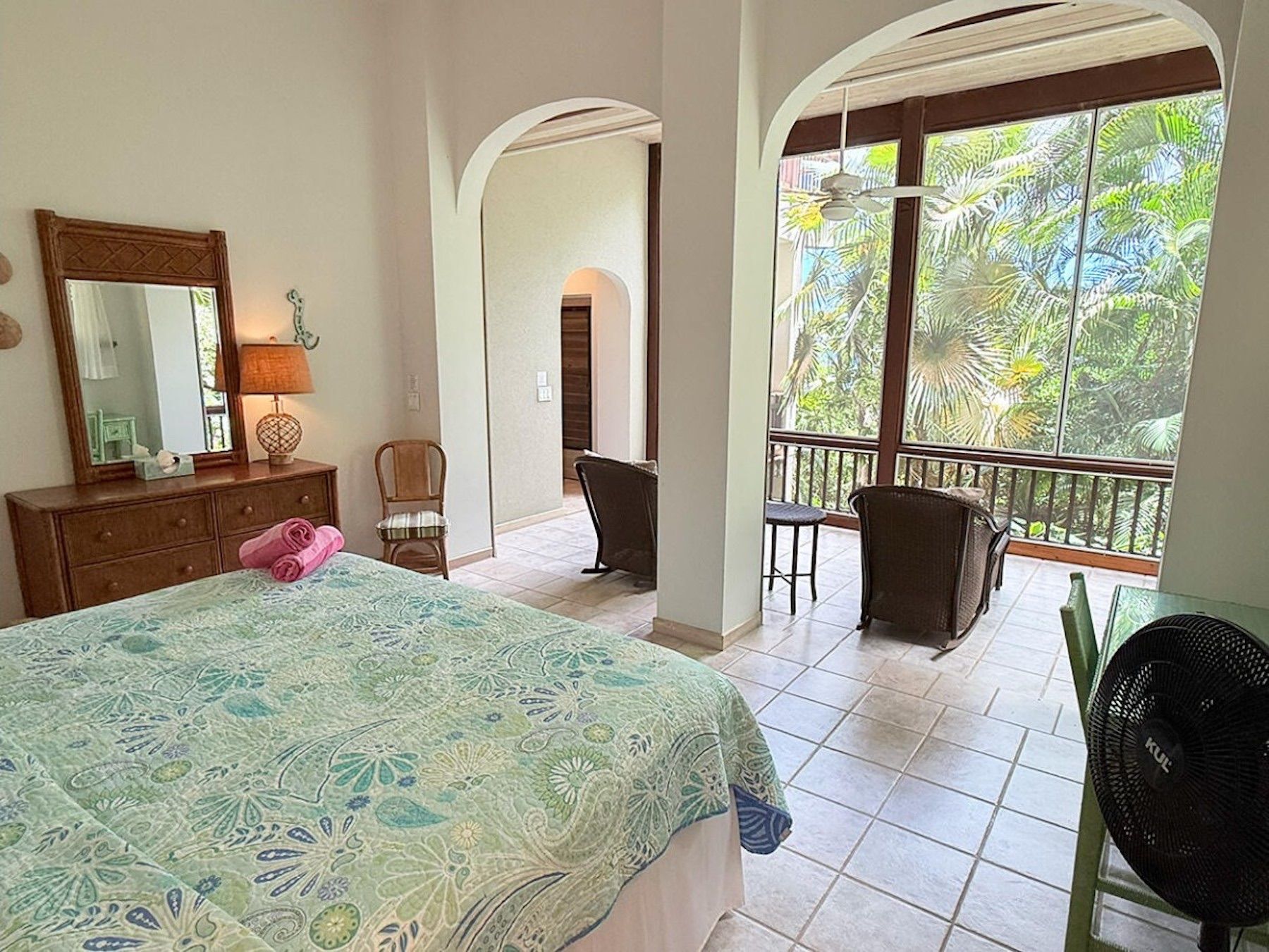 Anole villa photo.