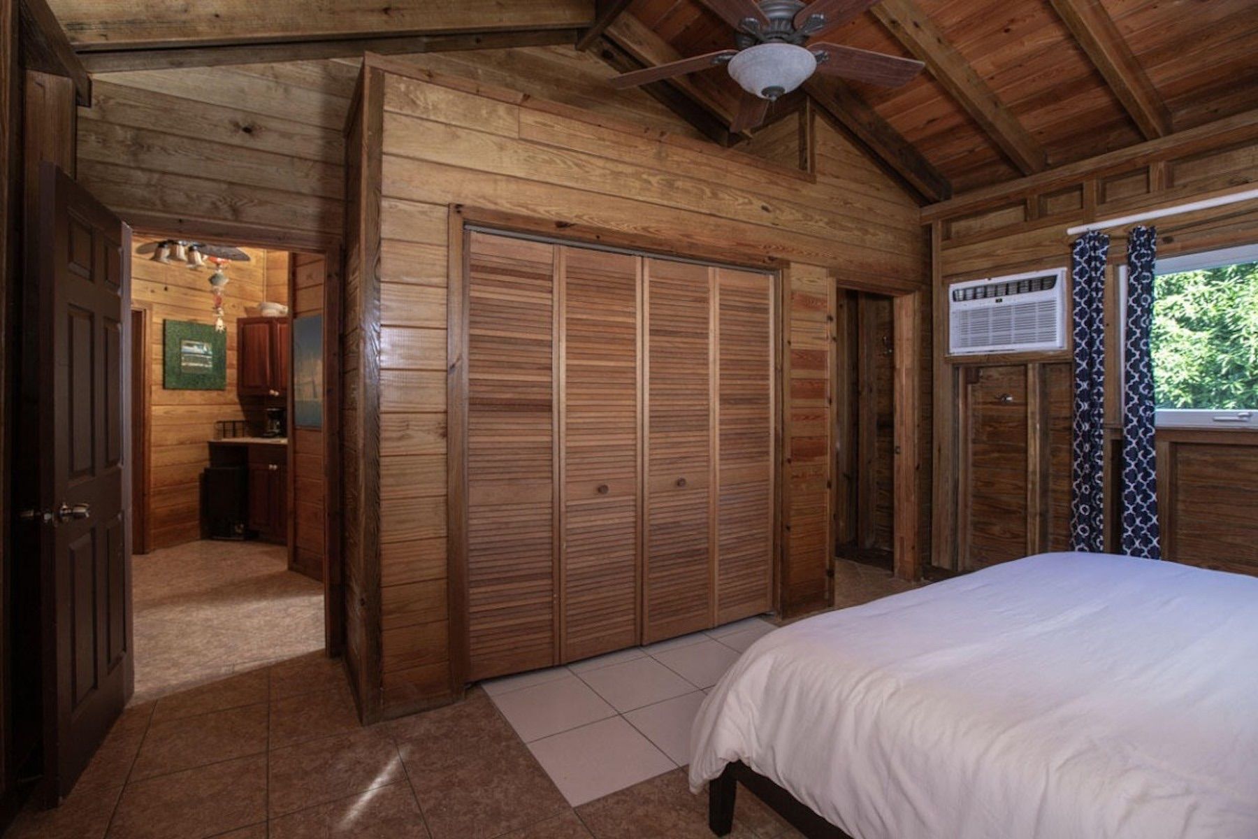 Crystal Shores Estate villa photo.