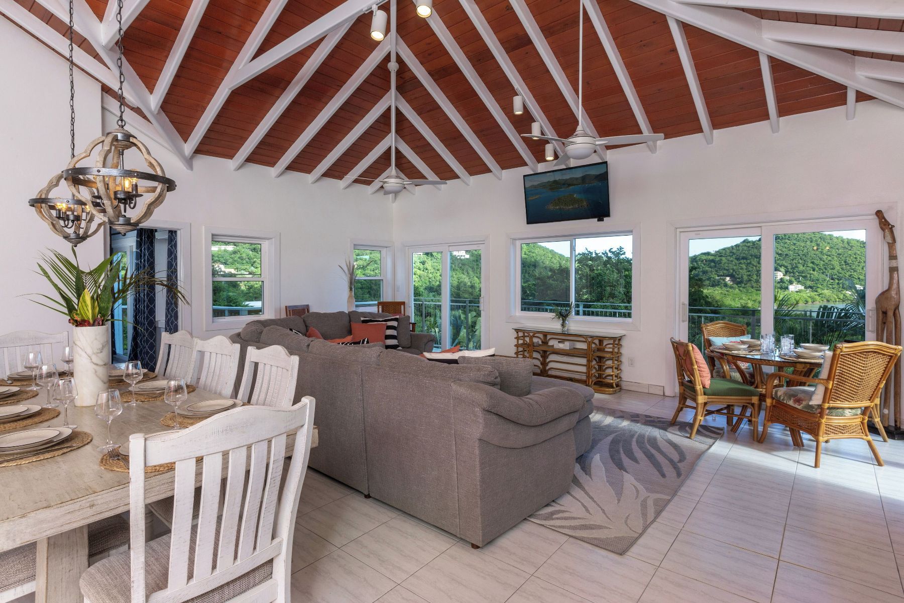 Crystal Shores Estate villa photo.