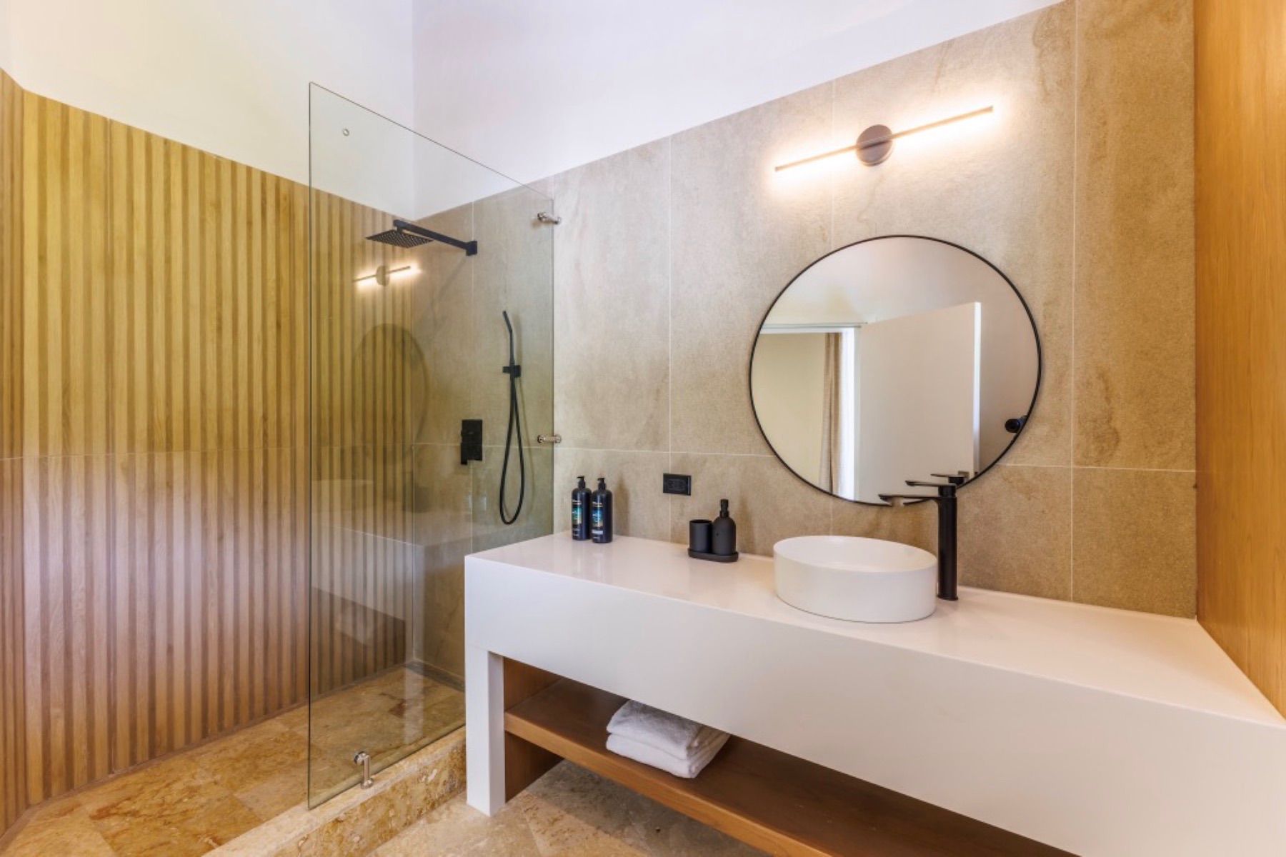 Ensuite