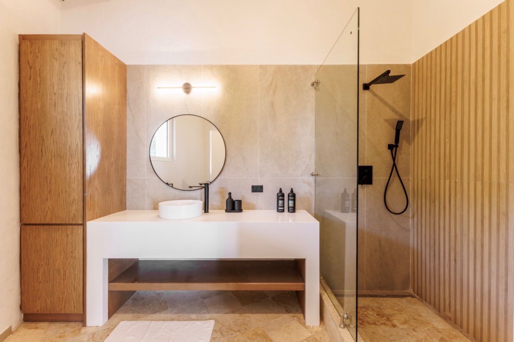 Ensuite
