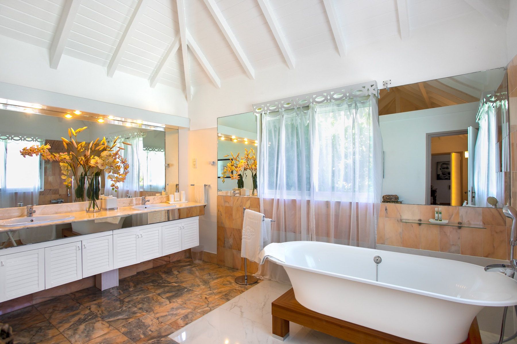 Privilege Estate villa photo.
