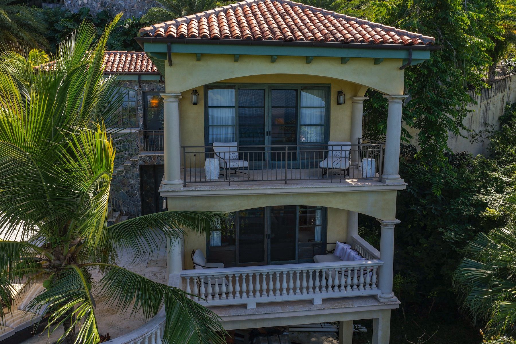 Insatiable villa photo.