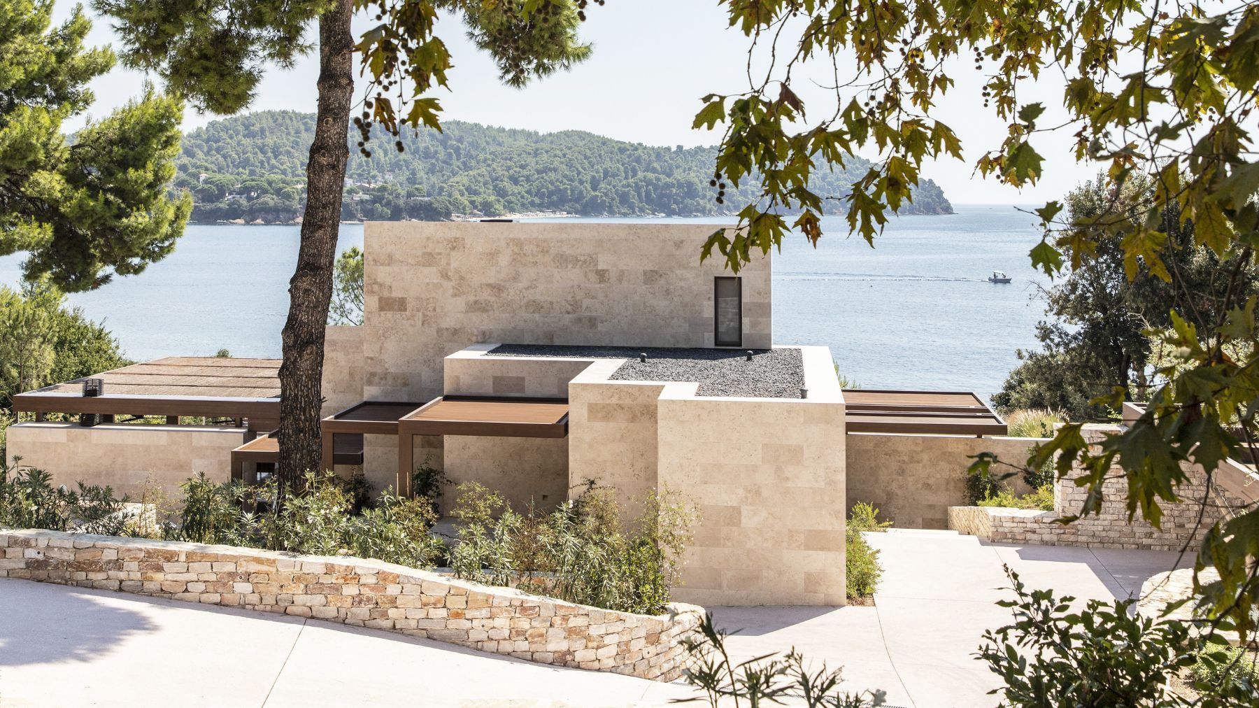 Avorio villa photo.