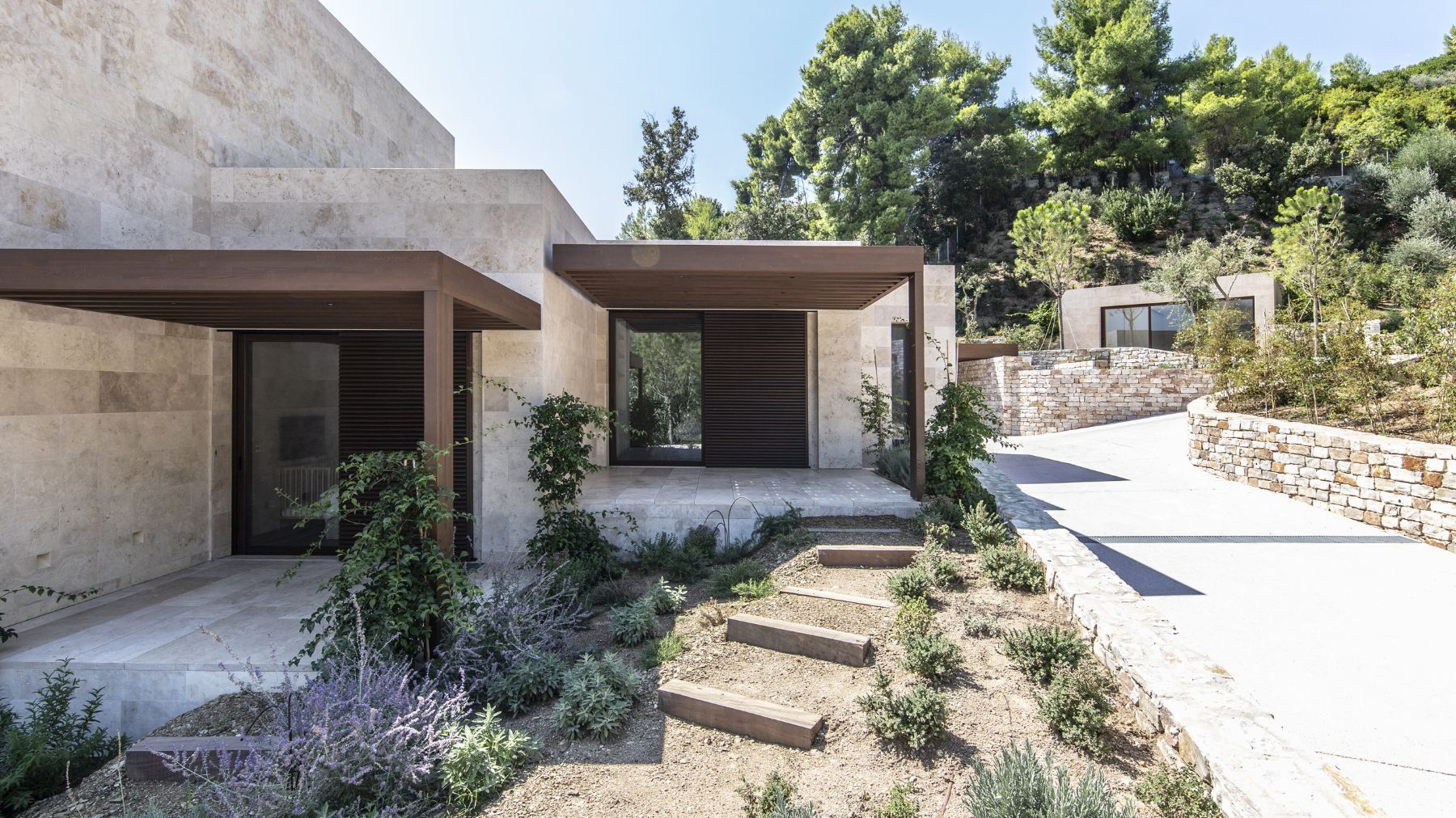 Avorio villa photo.