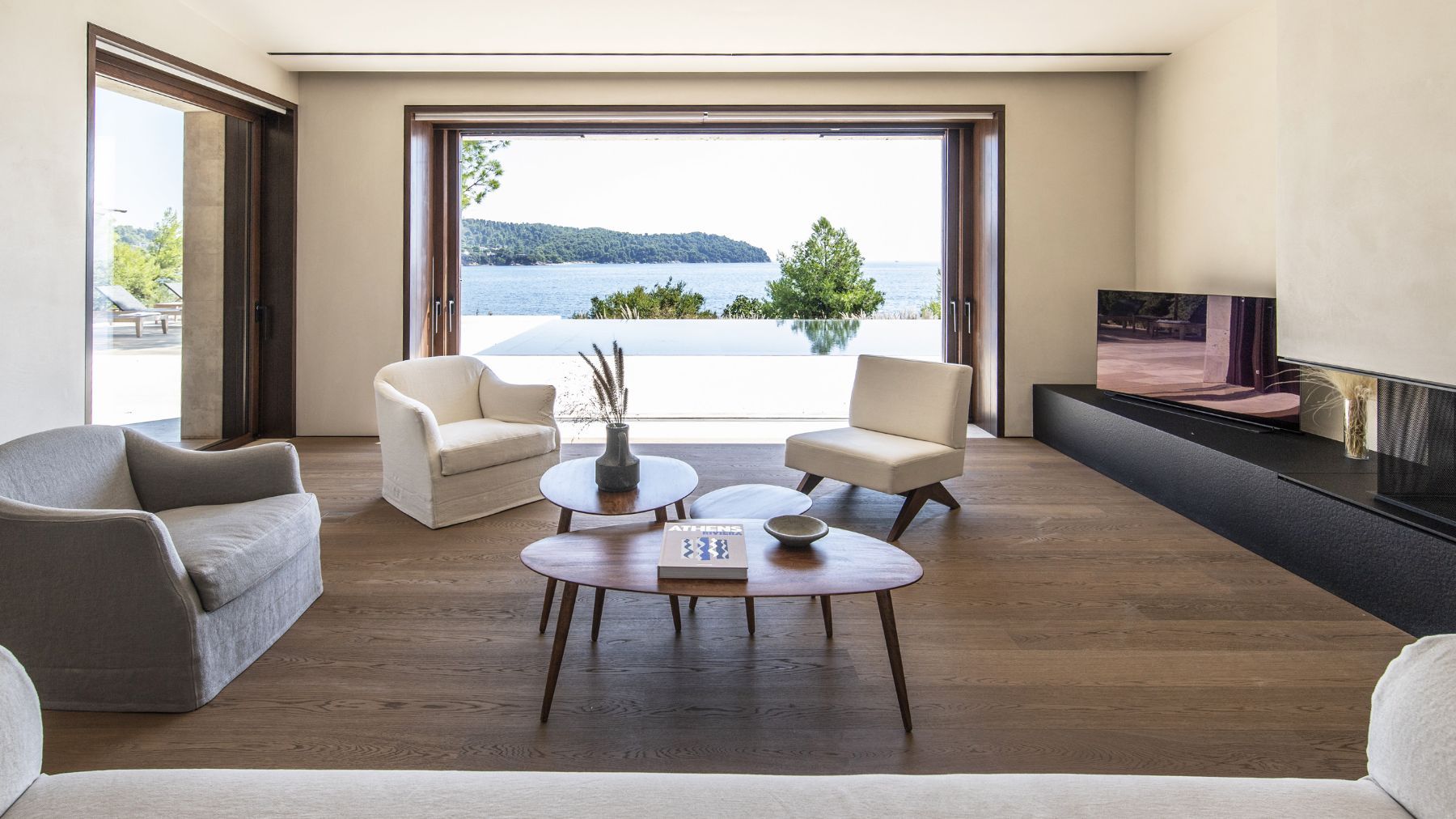 Avorio villa photo.