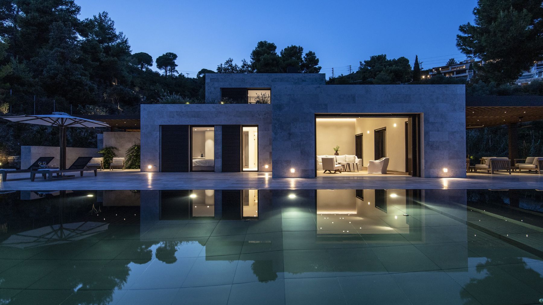 Avorio villa photo.
