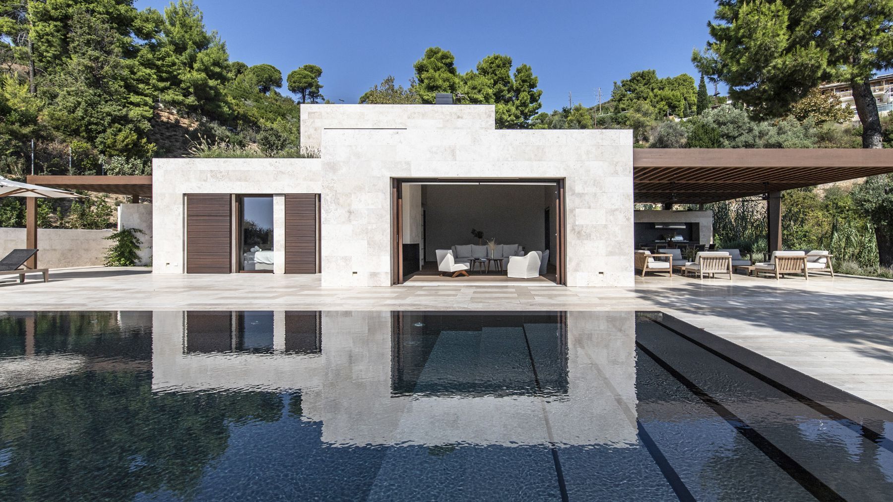 Avorio villa photo.