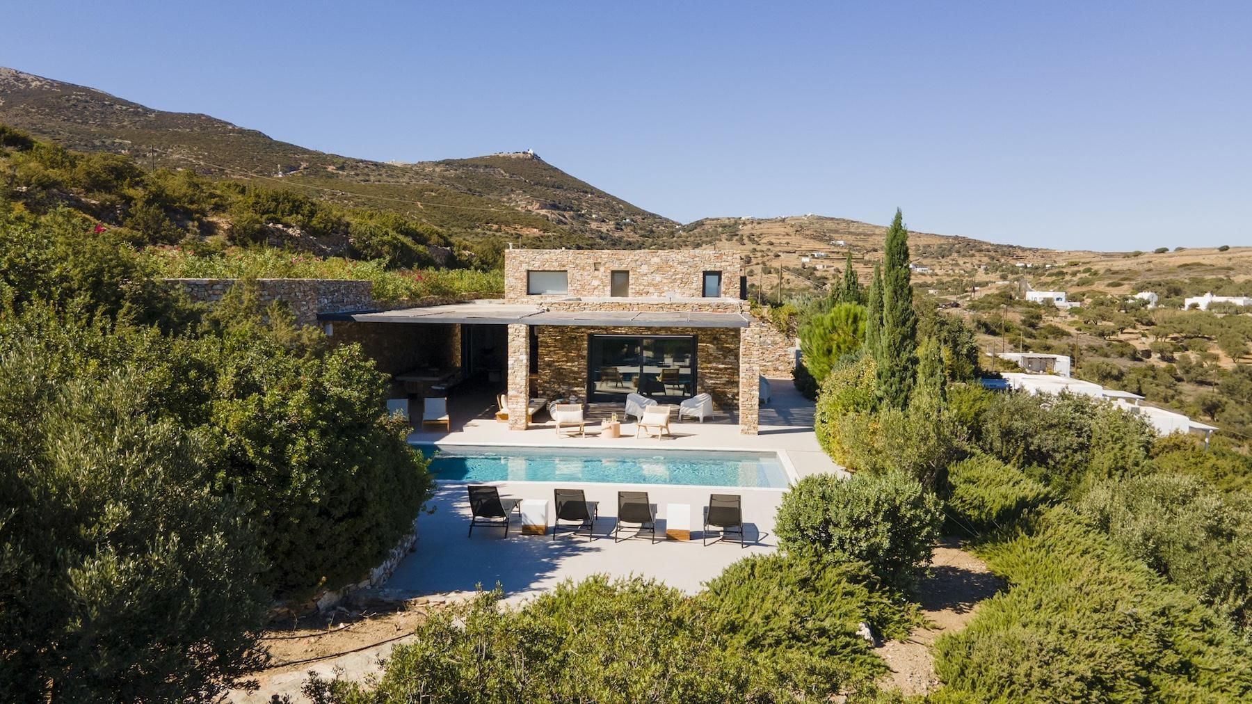 The Hidden Bloom villa photo.