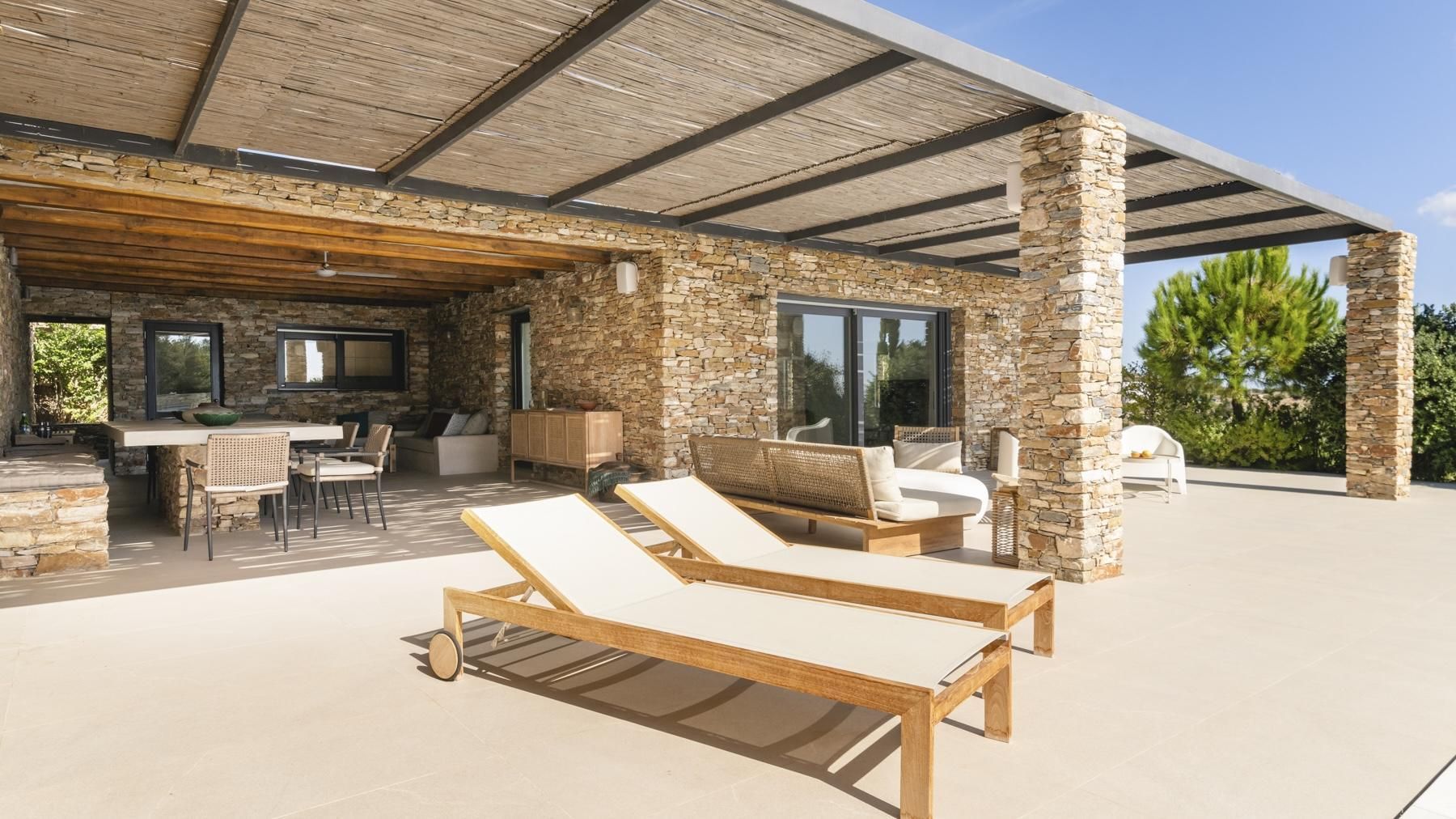 The Hidden Bloom villa photo.