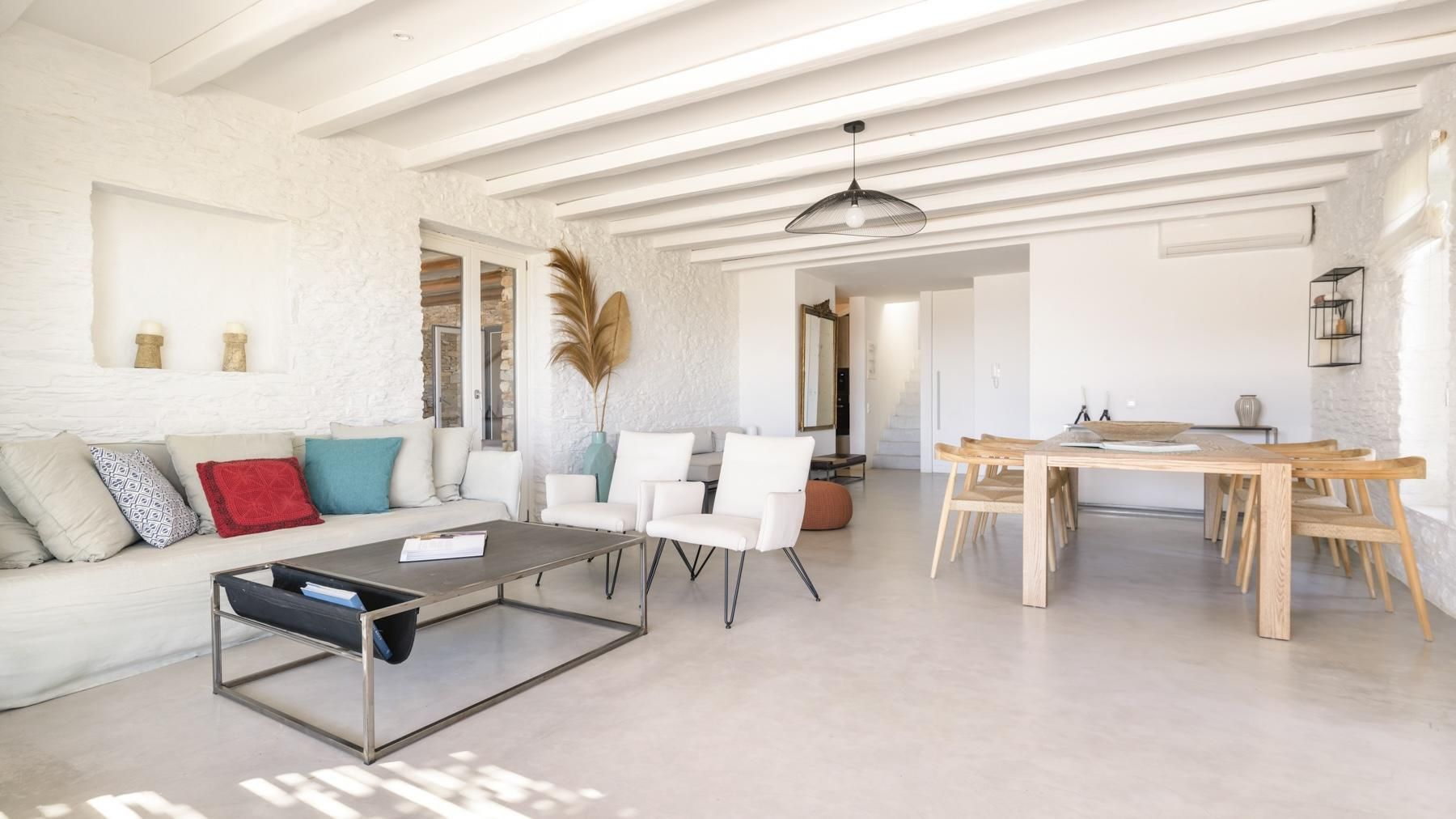 The Hidden Bloom villa photo.