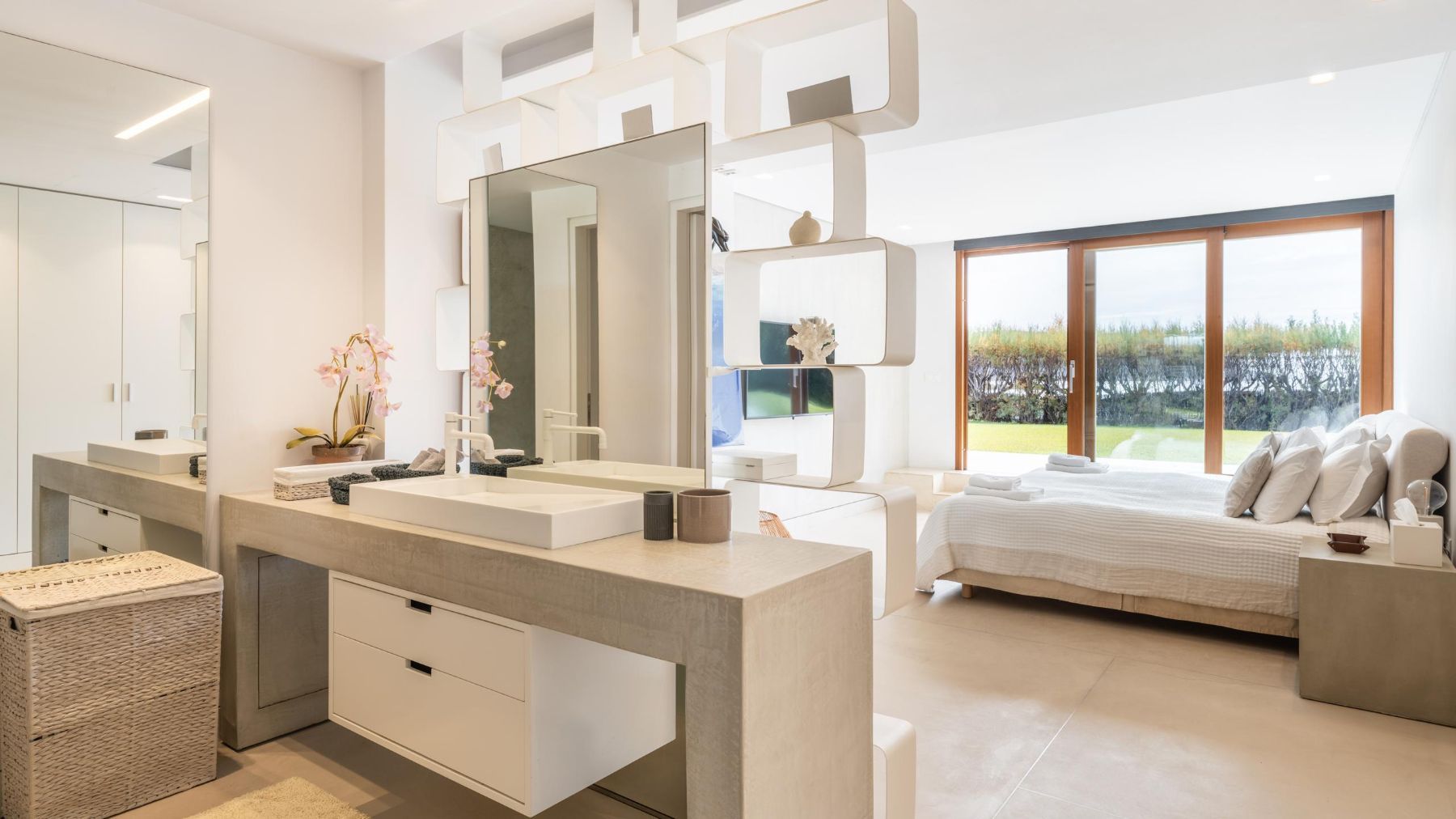 Lumea villa photo.