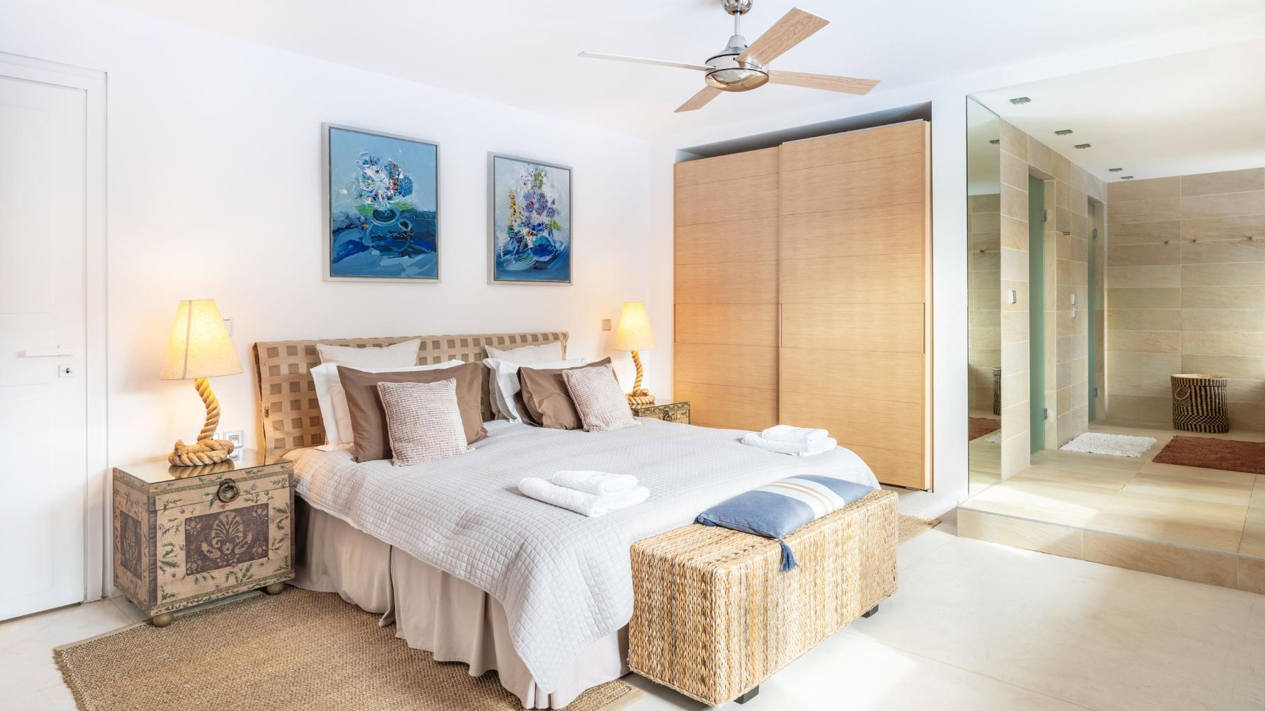 Lumea villa photo.