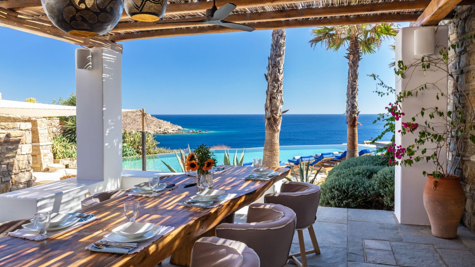 Destino villa photo.