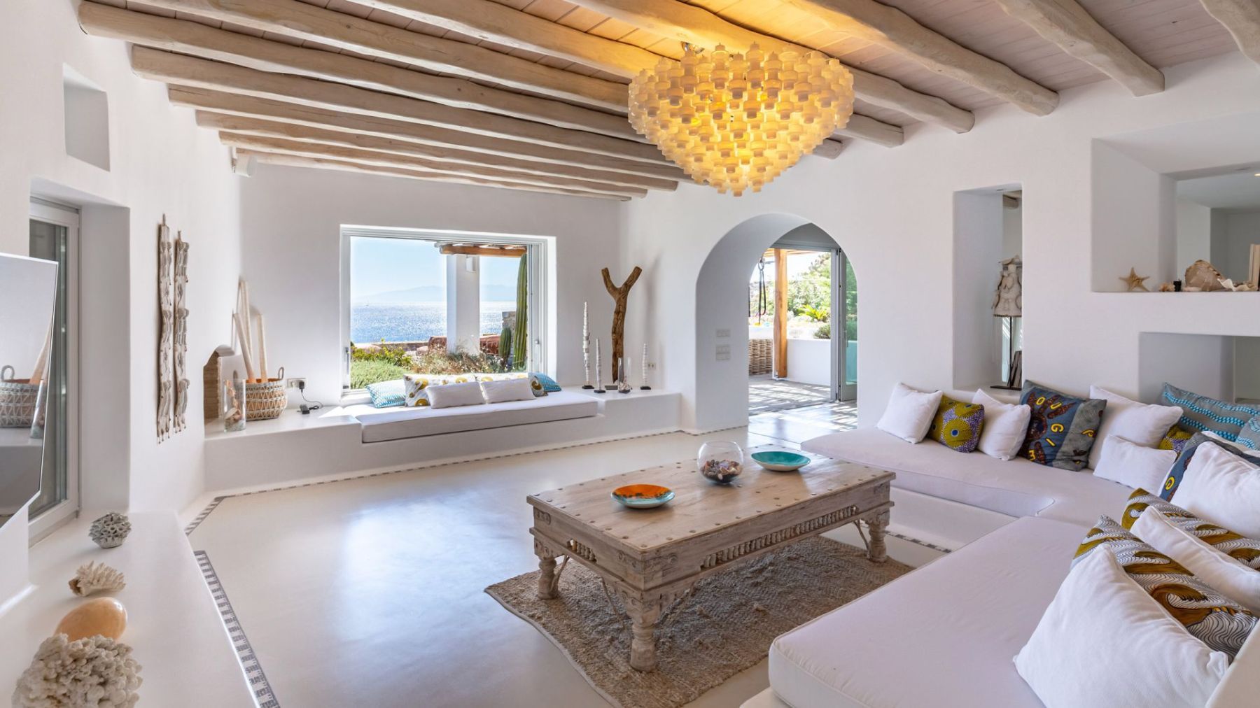 Destino villa photo.