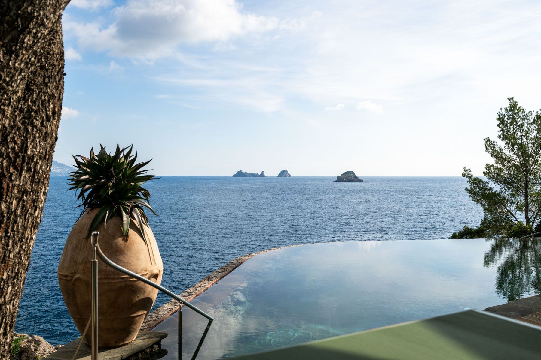 Isolaria villa photo.